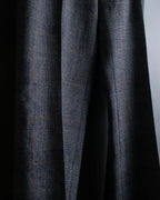 Pantalones vintage con detalle de botones, ventana de estampado a cuadros