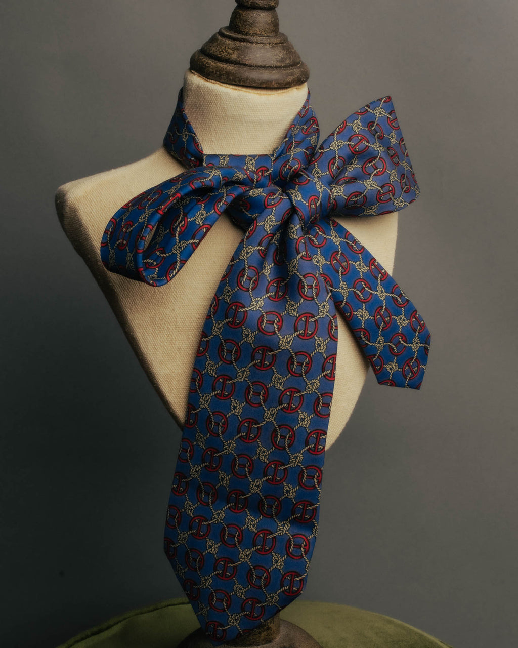 “HERMÈS” 90’s Rope and H motif silk tie