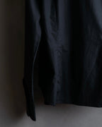 "Vivienne Westwood RED LABEL"
 Draped neck design black cotton shirt