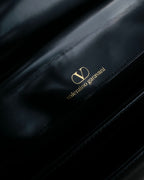 "Valentino Garavani" Logo turn lock parts design leather hand bag
