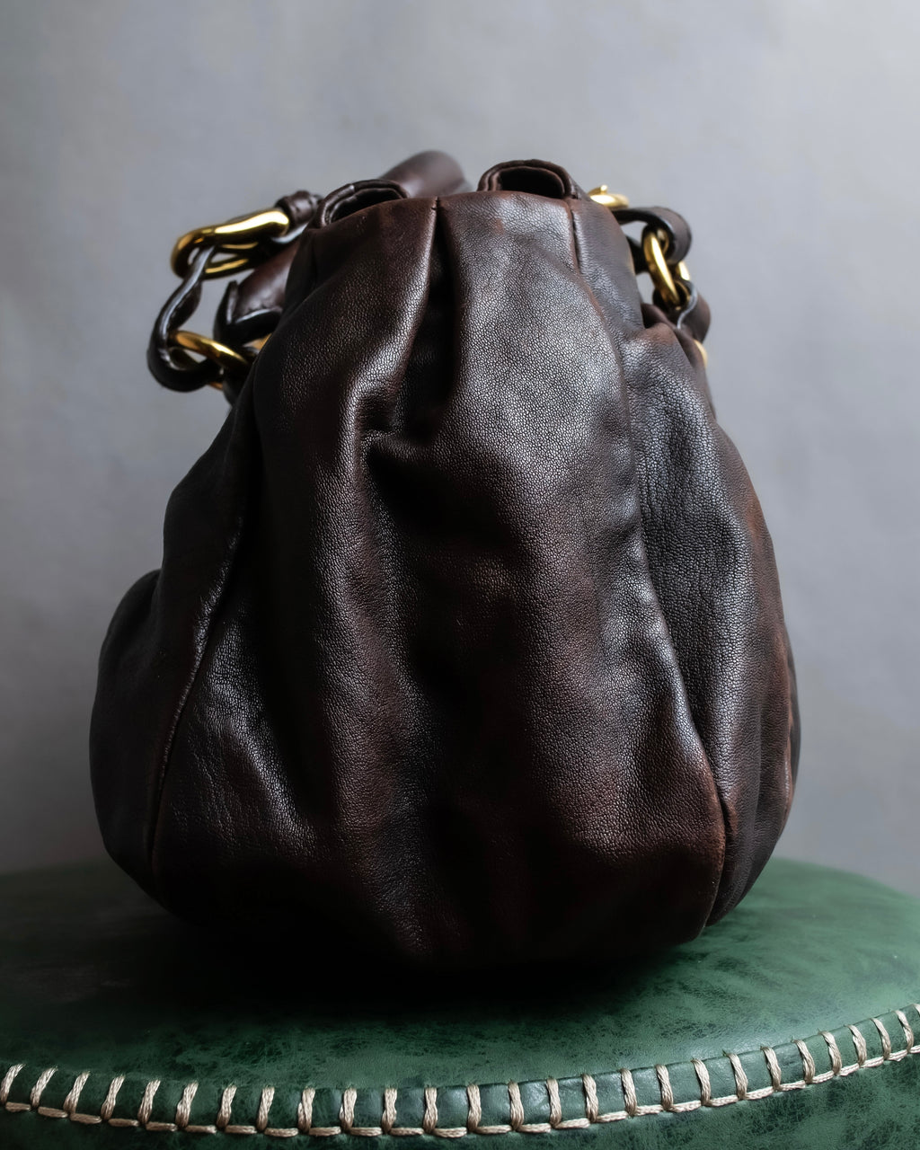 "MIU MIU" Tuck pleat design leather hand bag