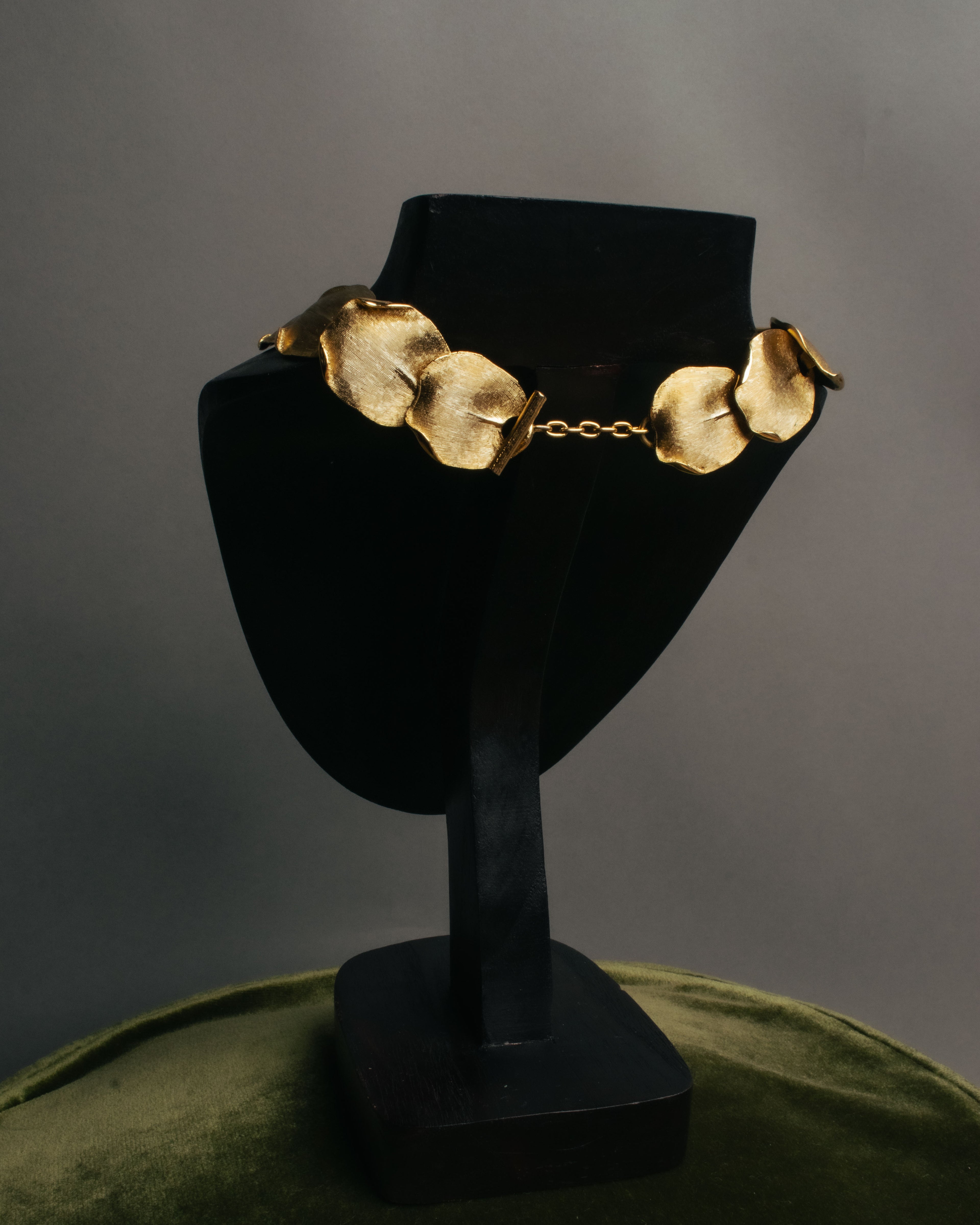 -SPECIAL- “BALENCIAGA” 2000-2012 Ghesquière era sculptural petal necklace