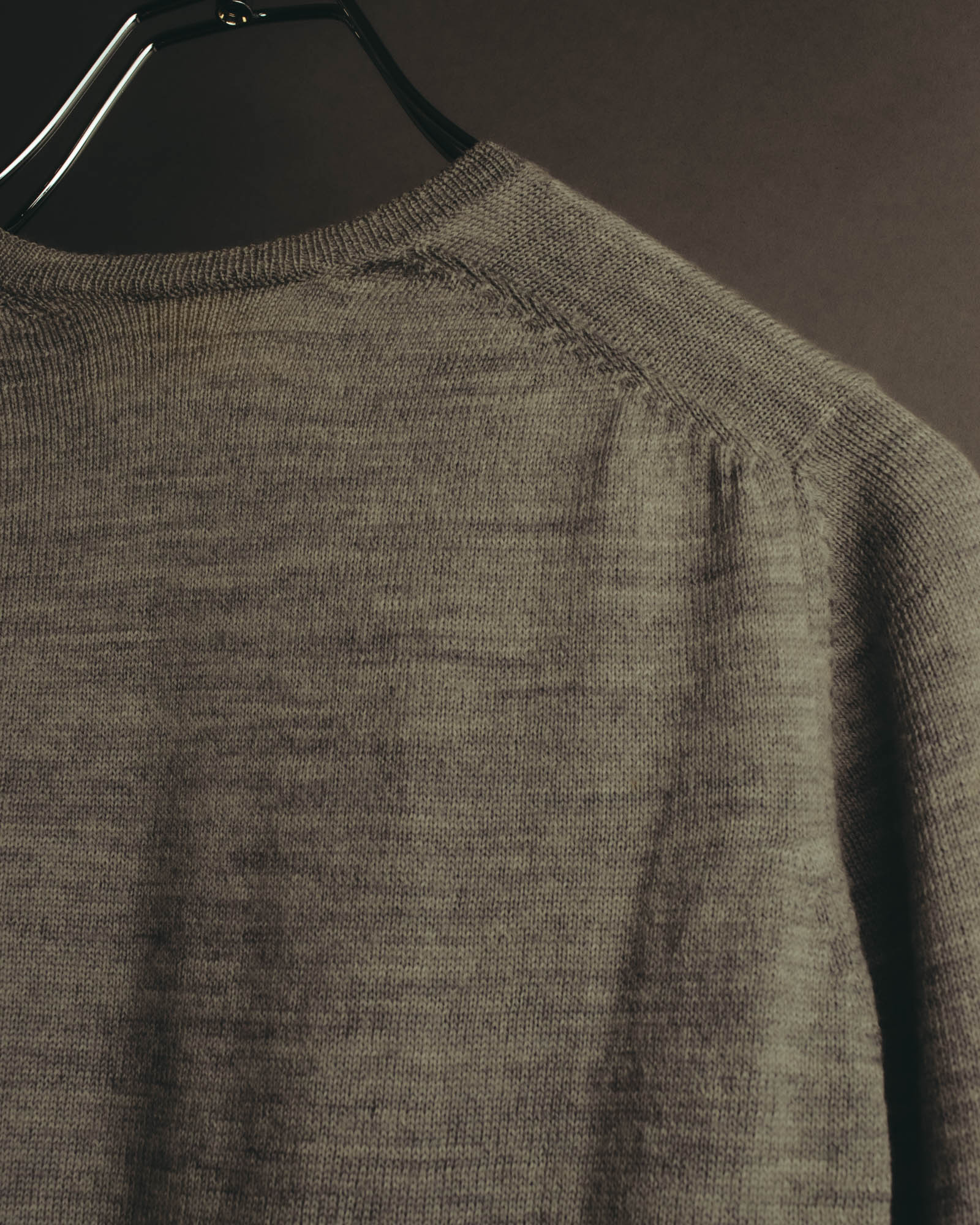 "Theatre PRODUCTS" 00's-10's Pearl embellished wool v-neck knit sweater