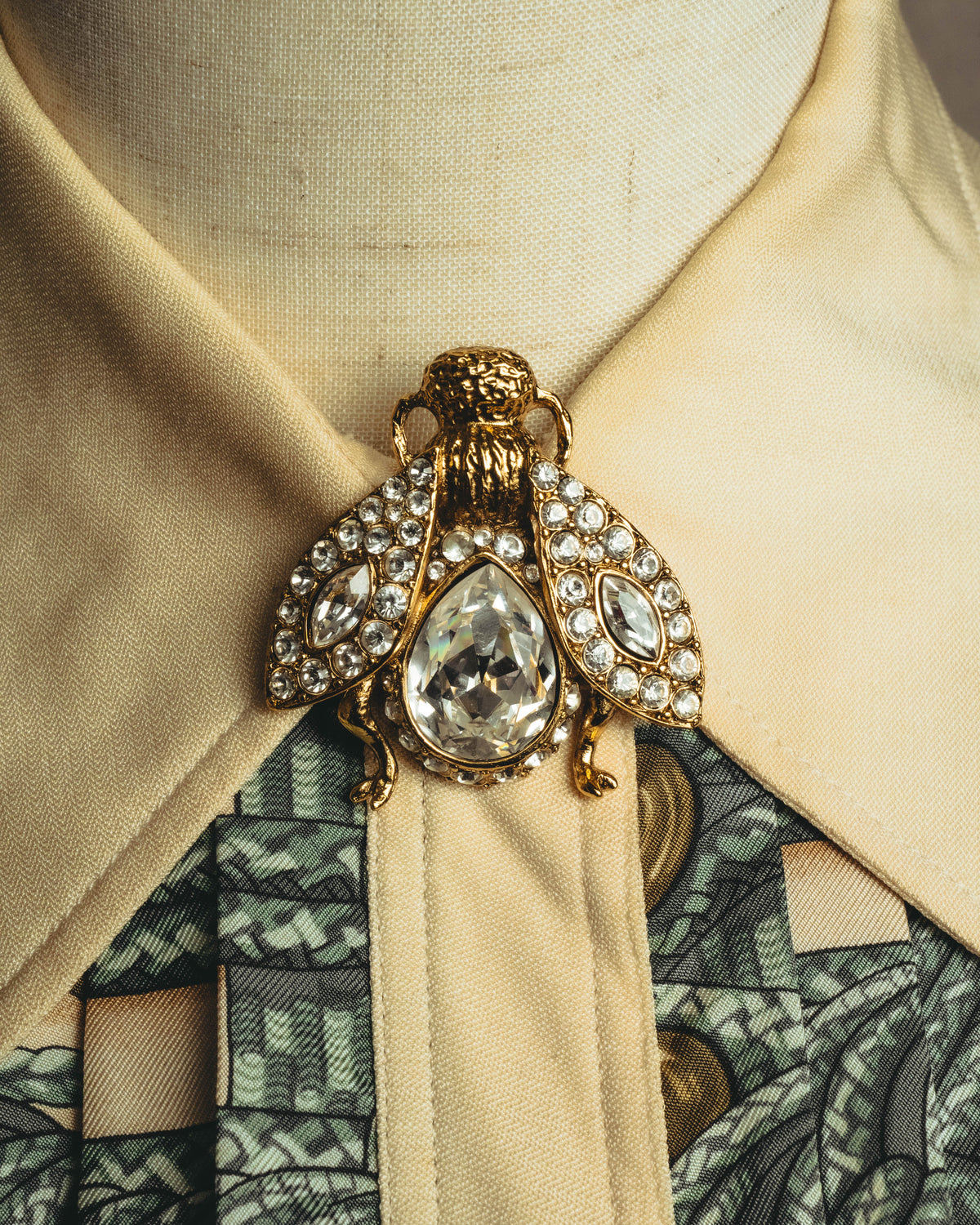 -SPECIAL- “Christian Dior” 80’s crystal embellished bee motif brooch