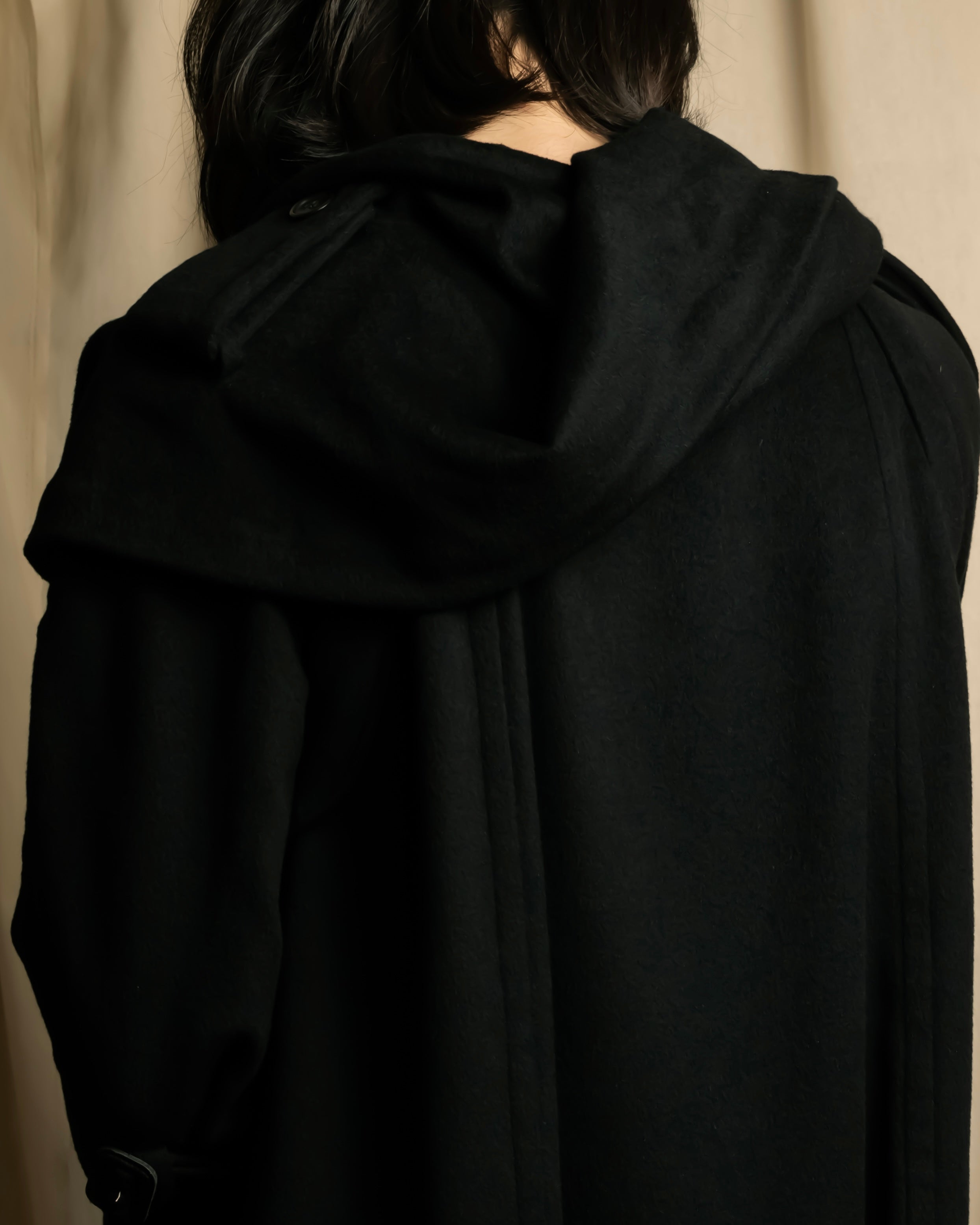 "TORUICHOU" Muffler-style collar military detail coat