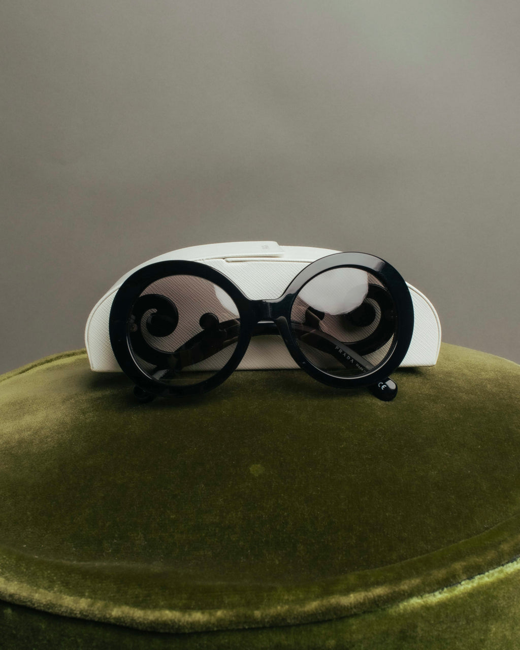 "PRADA" 10's Sculptural baroque sunglasses