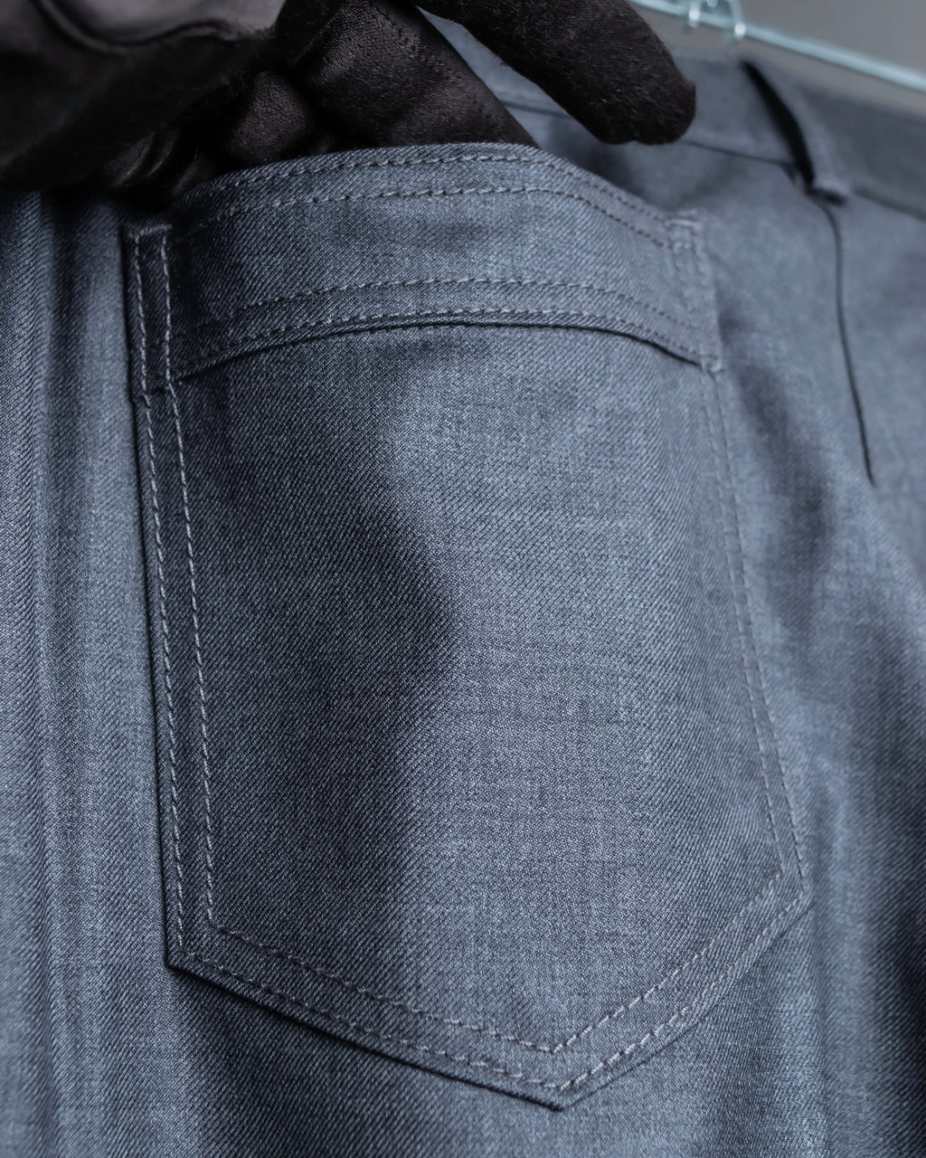 "CHANEL" 100% wool wide tapered slacks