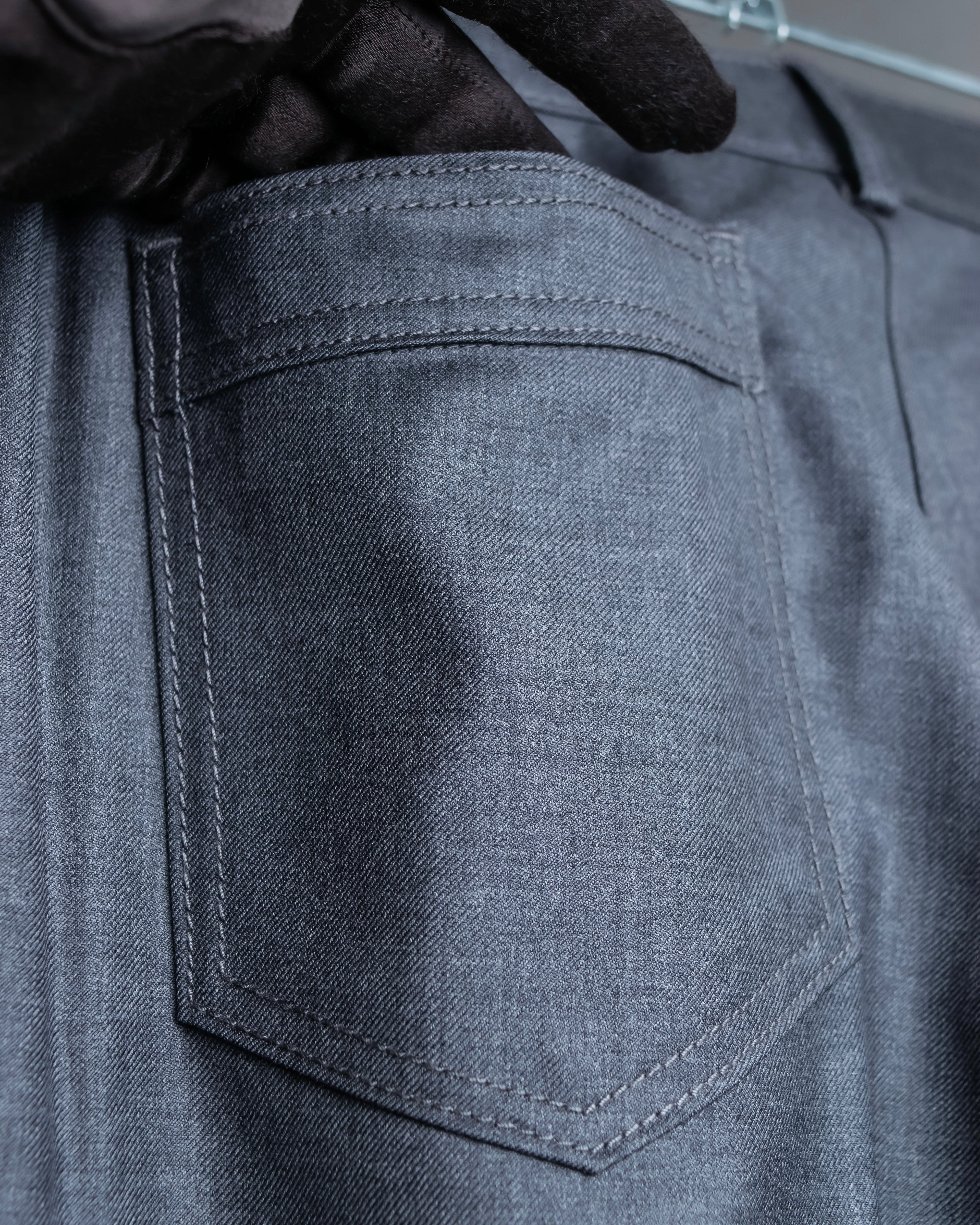 "CHANEL" 100% wool wide tapered slacks