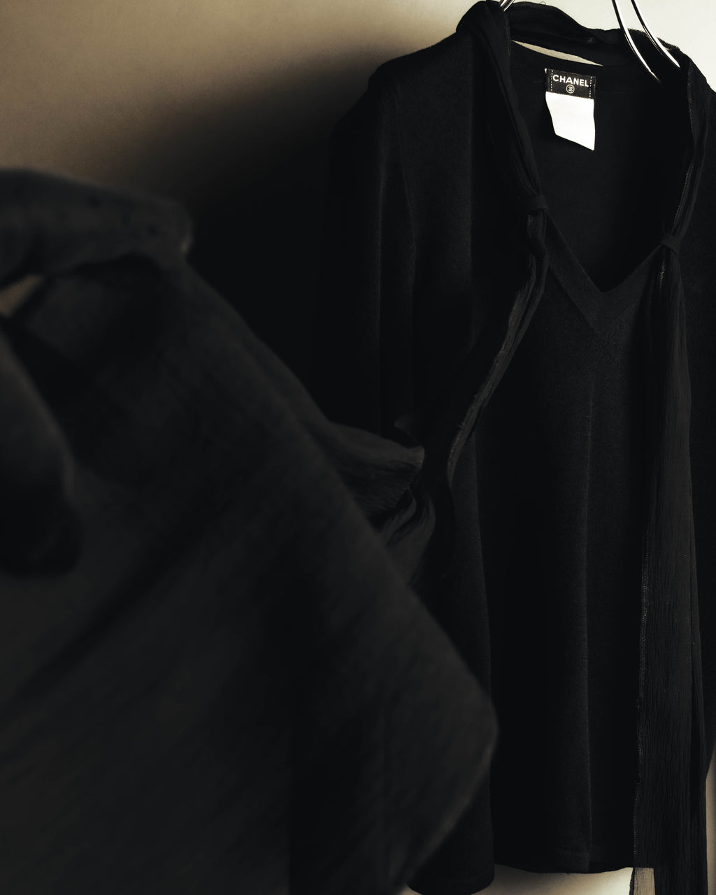-SPECIAL- "CHANEL" 04AW Sheer bow-tie knit top