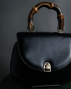 -MOOD Christmas Collection-
"CELINE" 70's Curved organic silhouette bamboo leather hand bag