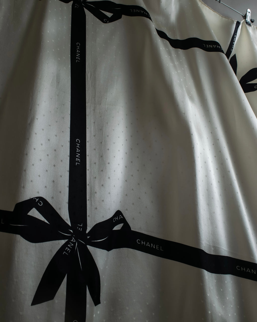 "CHANEL" Logo engraved ribbon motif design large scarf