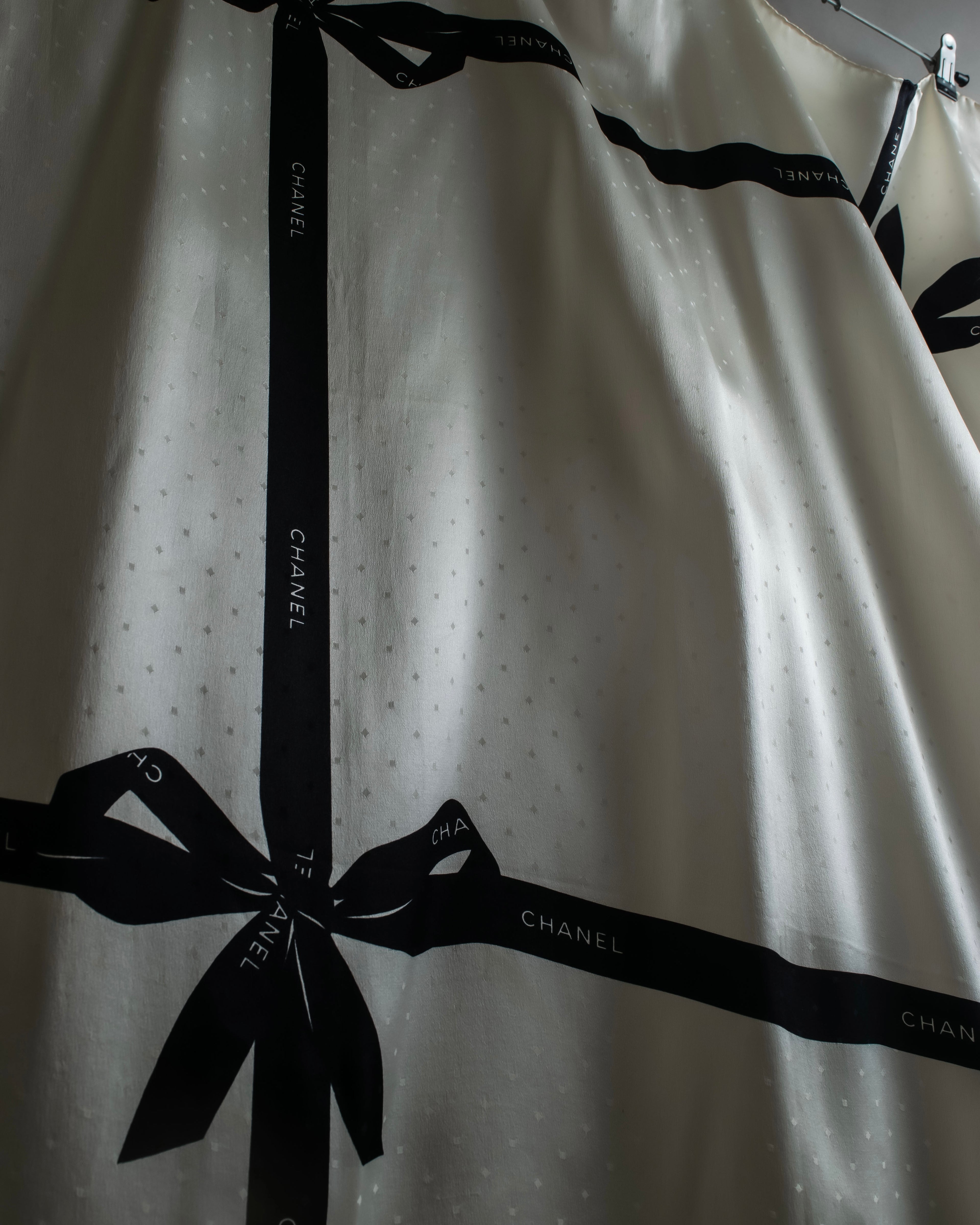 "CHANEL" Logo engraved ribbon motif design large scarf