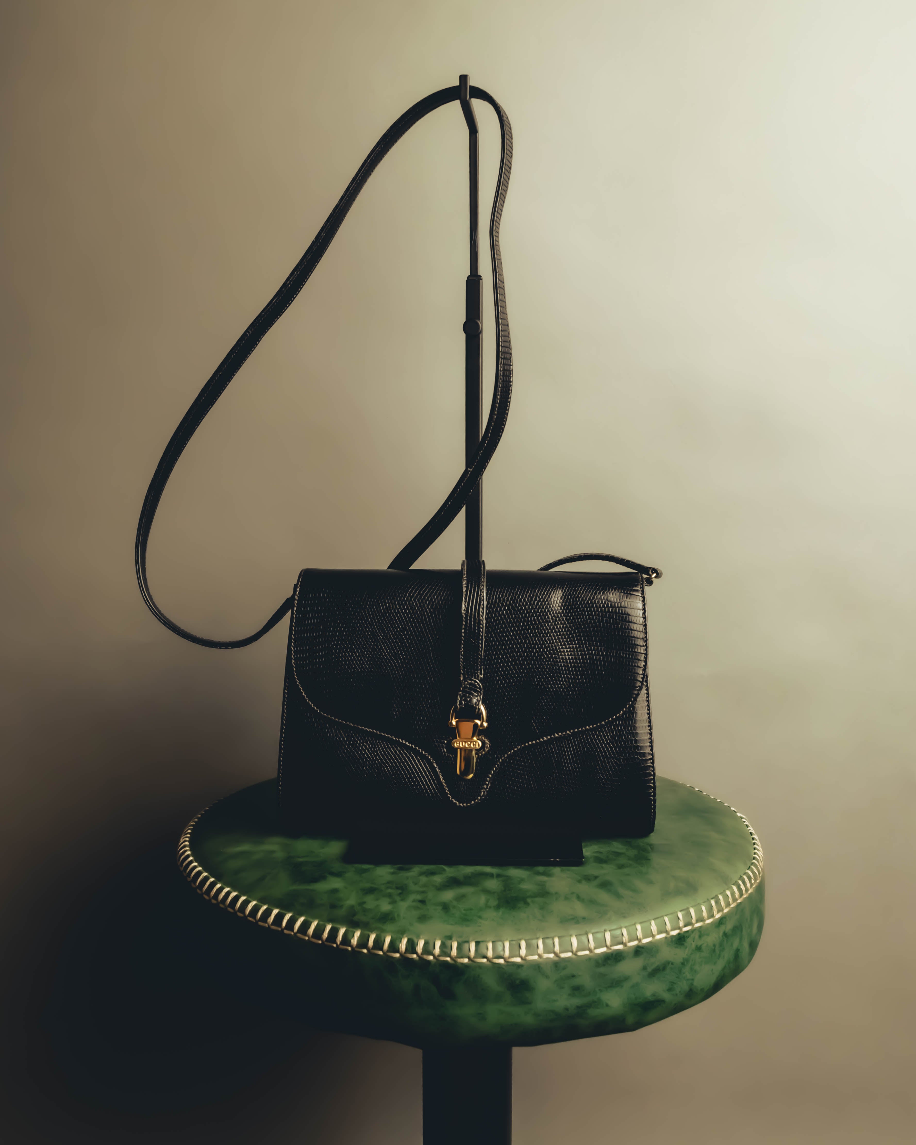 "GUCCI" 60's-70's Glossy lizard embossed leather shoulder bag