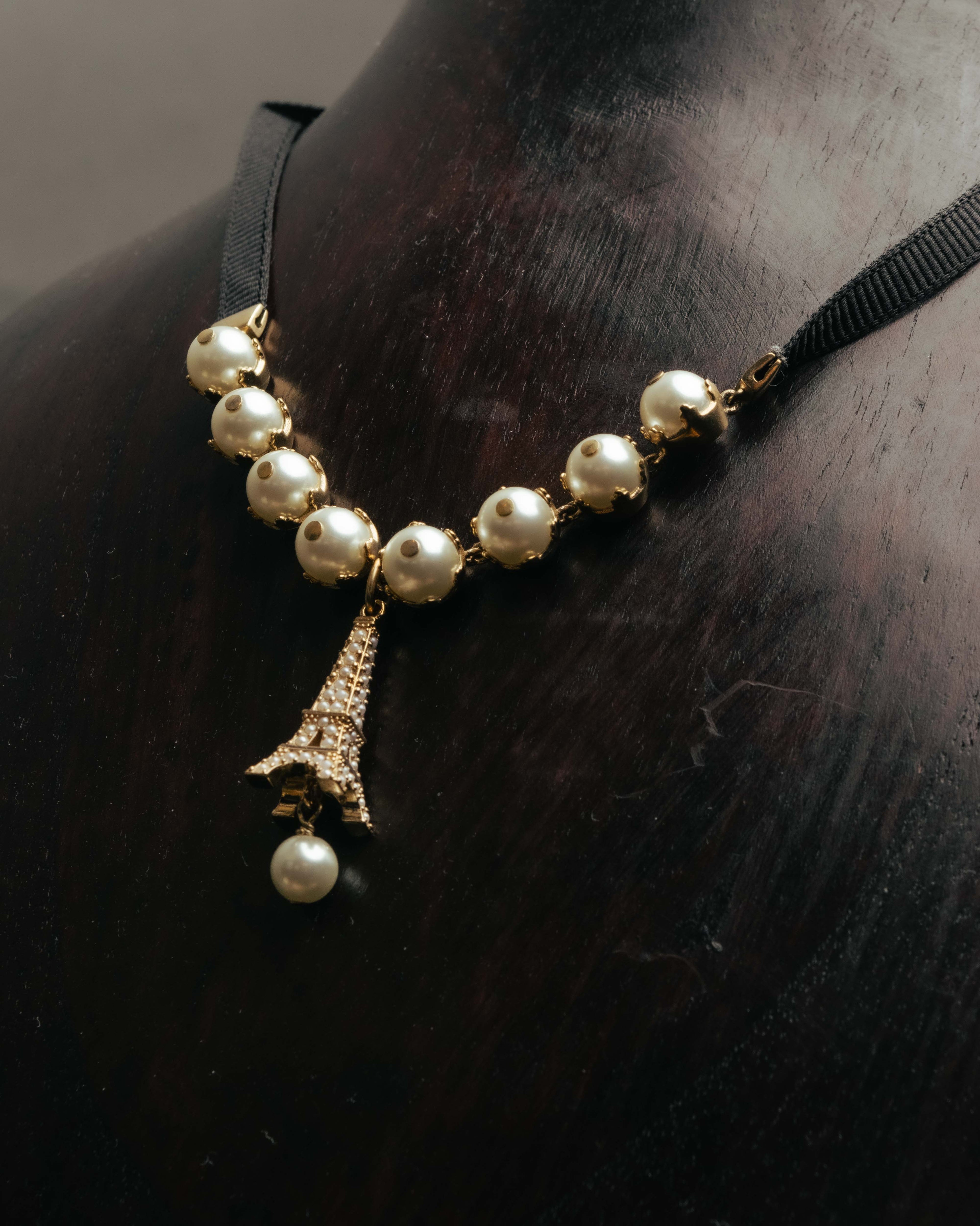 -SPECIAL- “DIOR” 2017-2023 Eiffel tower pearl ribbon choker