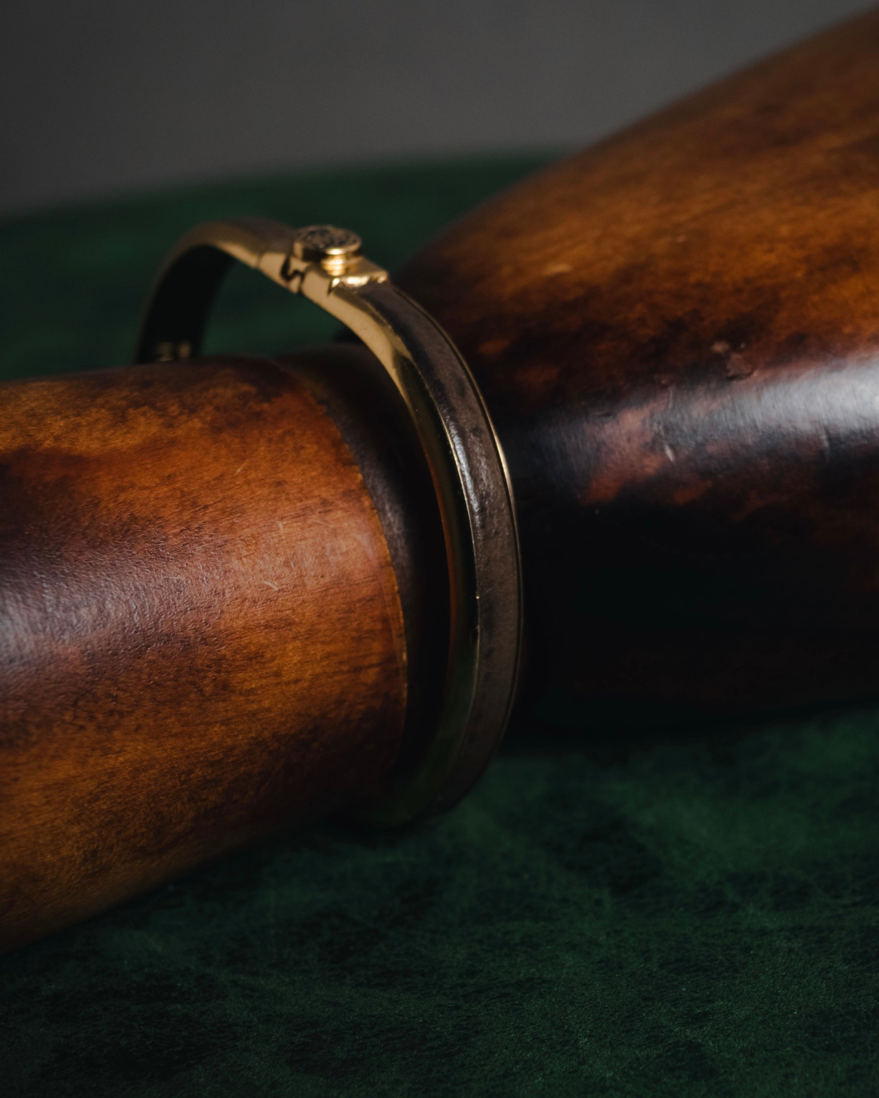 "LOEWE" 00’s-10’s leather inlay anagram clasp bangle