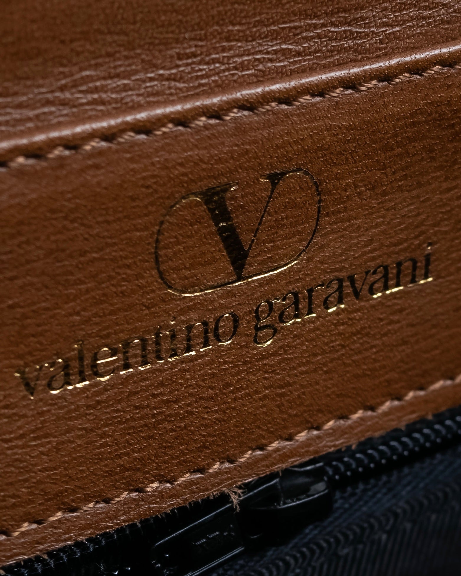 "Valentino Garavani" Leather combination design gold parts shoulder bag