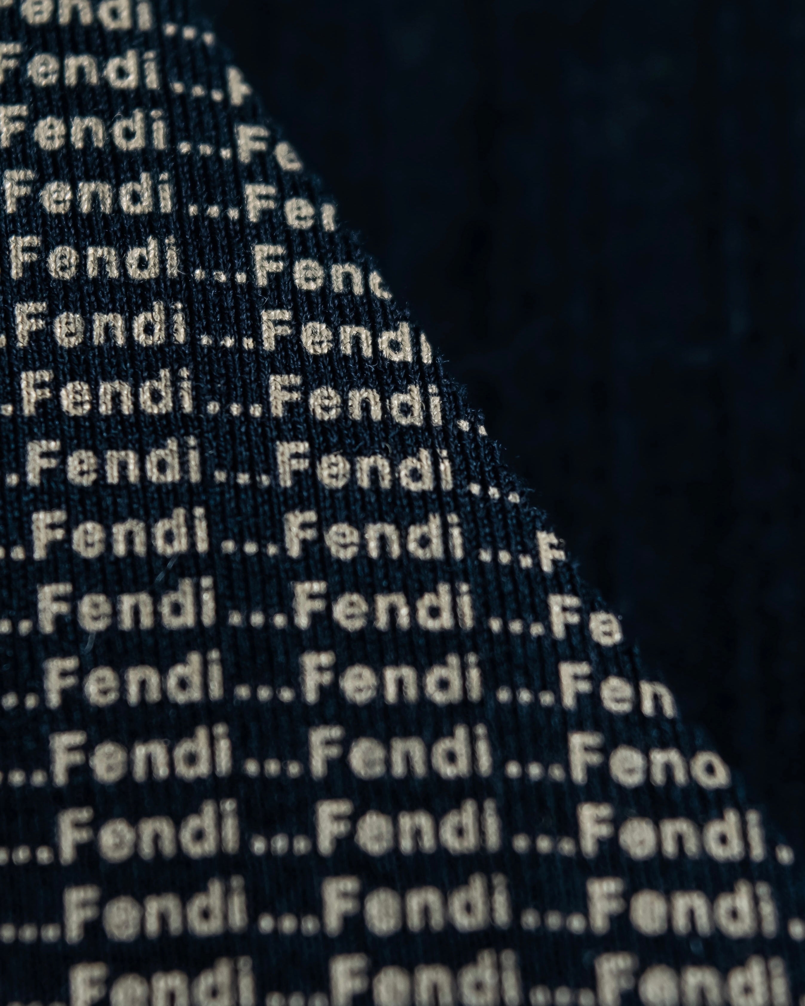 "FENDI" Logo print V-neck sleeveless top