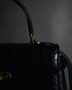 –SPECIAL– "Valentino Garavani"
1985-95 Croc embossed trapezoid top handle bag