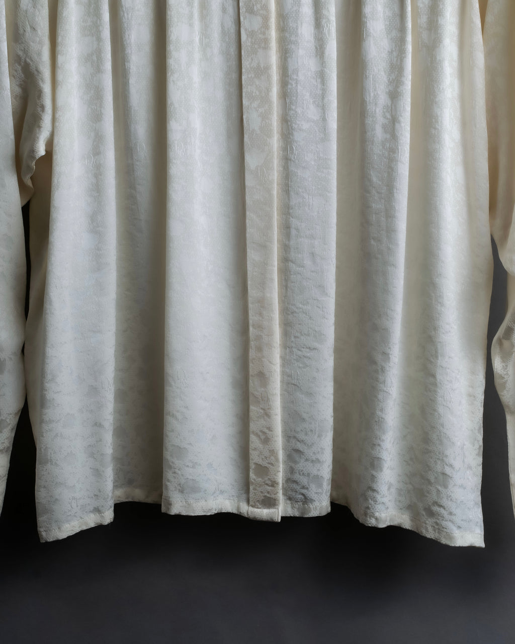"Christian Dior" Shiny off-white shirt