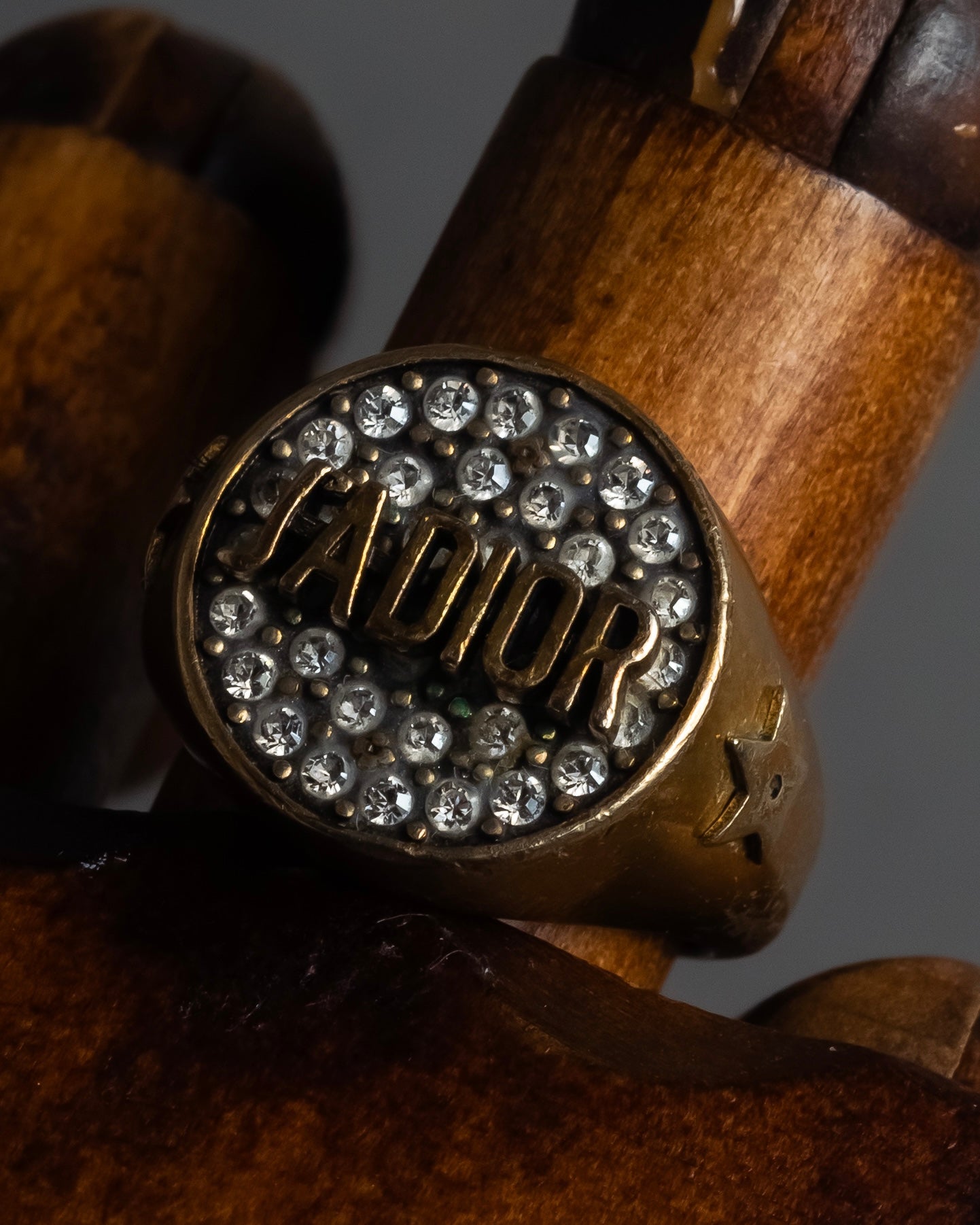 "DIOR" J’ADIOR engraved signet ring