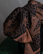 "FENDI" Logo engraved lace motif scarf