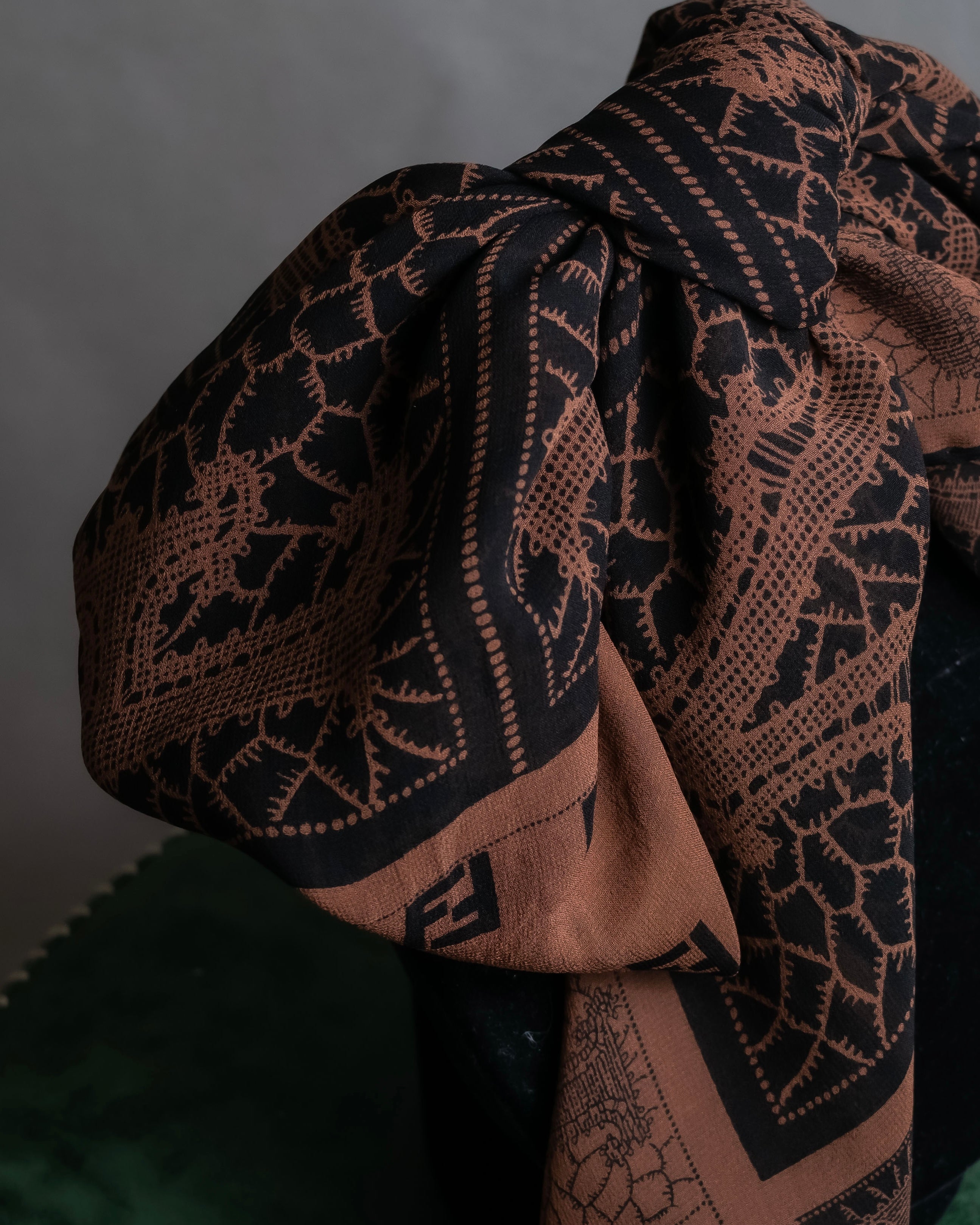 "FENDI" Logo engraved lace motif scarf