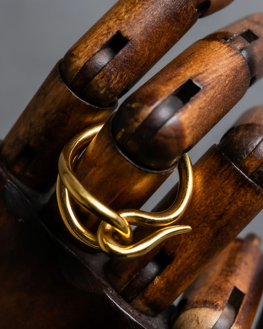 "HERMES" Jumbo scarf gold ring