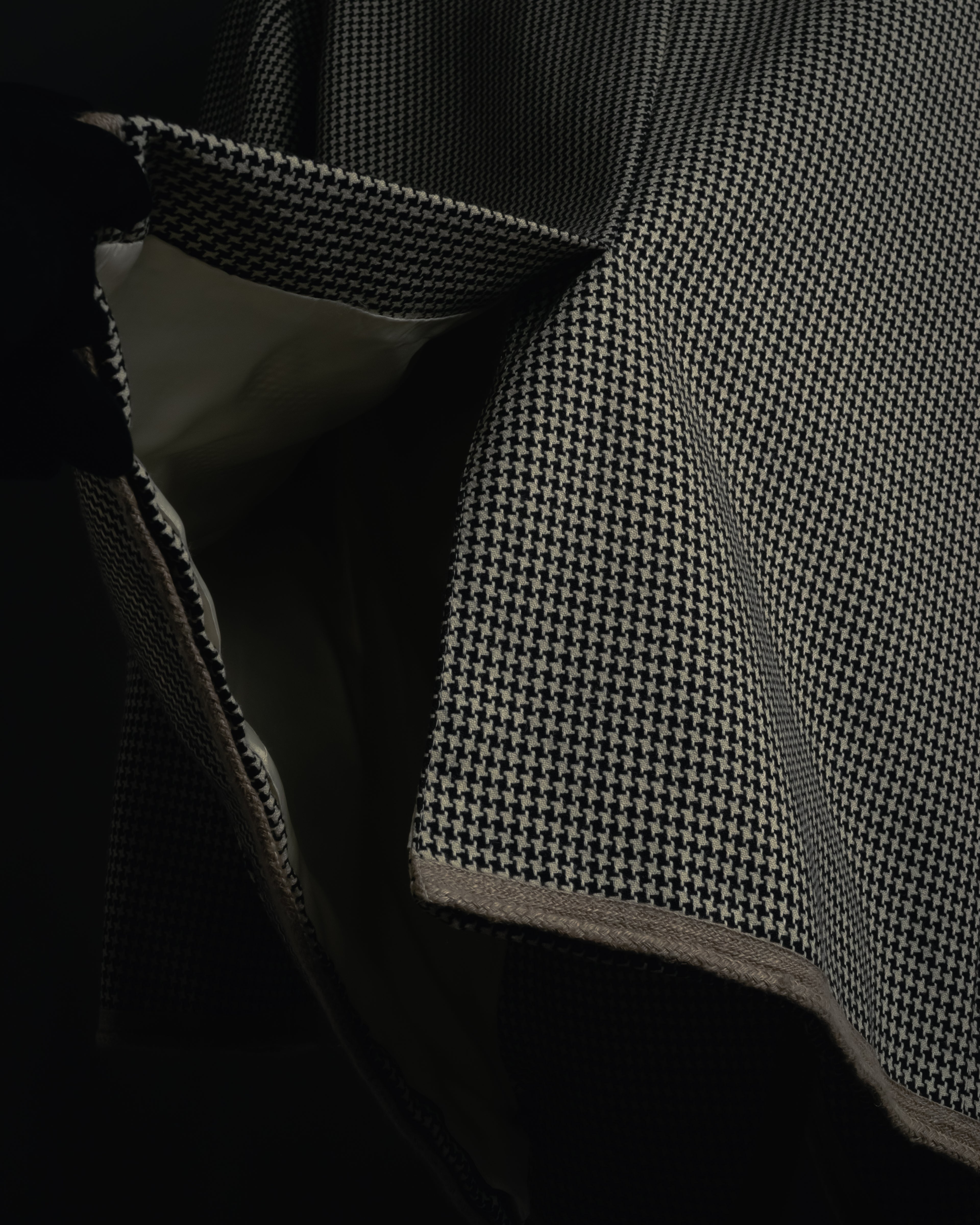 "Emporio Armani" 90’s Houndstooth piped crest blazer