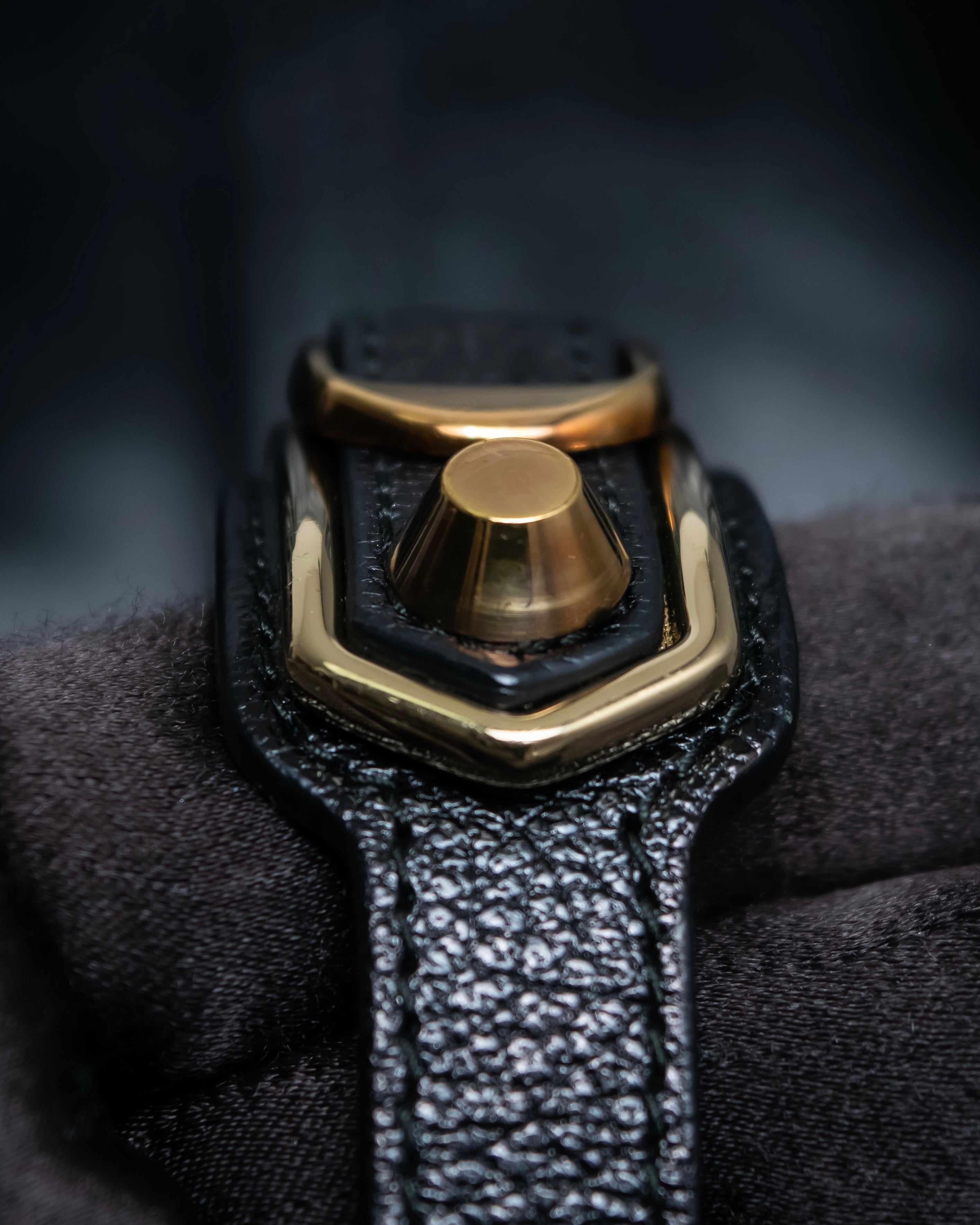 "BALENCIAGA" 3 layer  buckle design leather bracelet