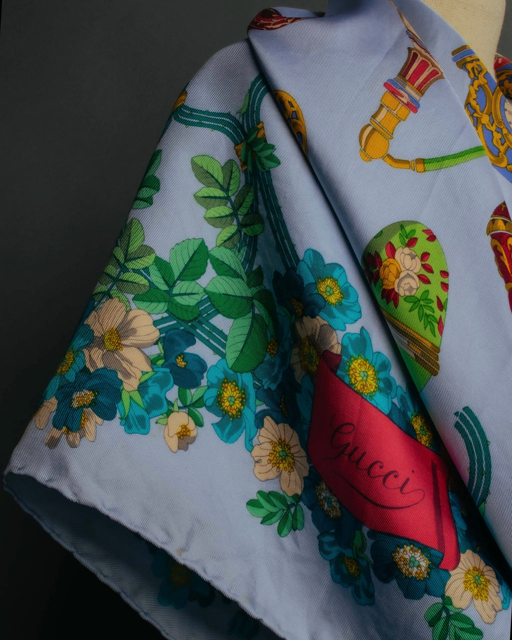 "GUCCI" 90's-00's Vintage botanical and perfume bottle silk scarf