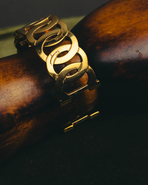 “Salvatore Ferragamo” 90’s-00’s Gancini motif gold bangle