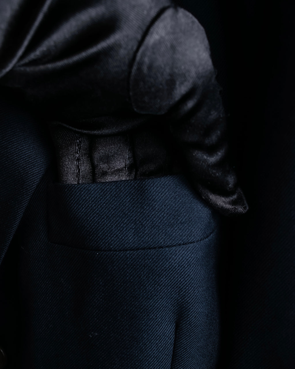 "GIORGIO ARMANI" Long length tailored jacket and wide tapered slacks set up