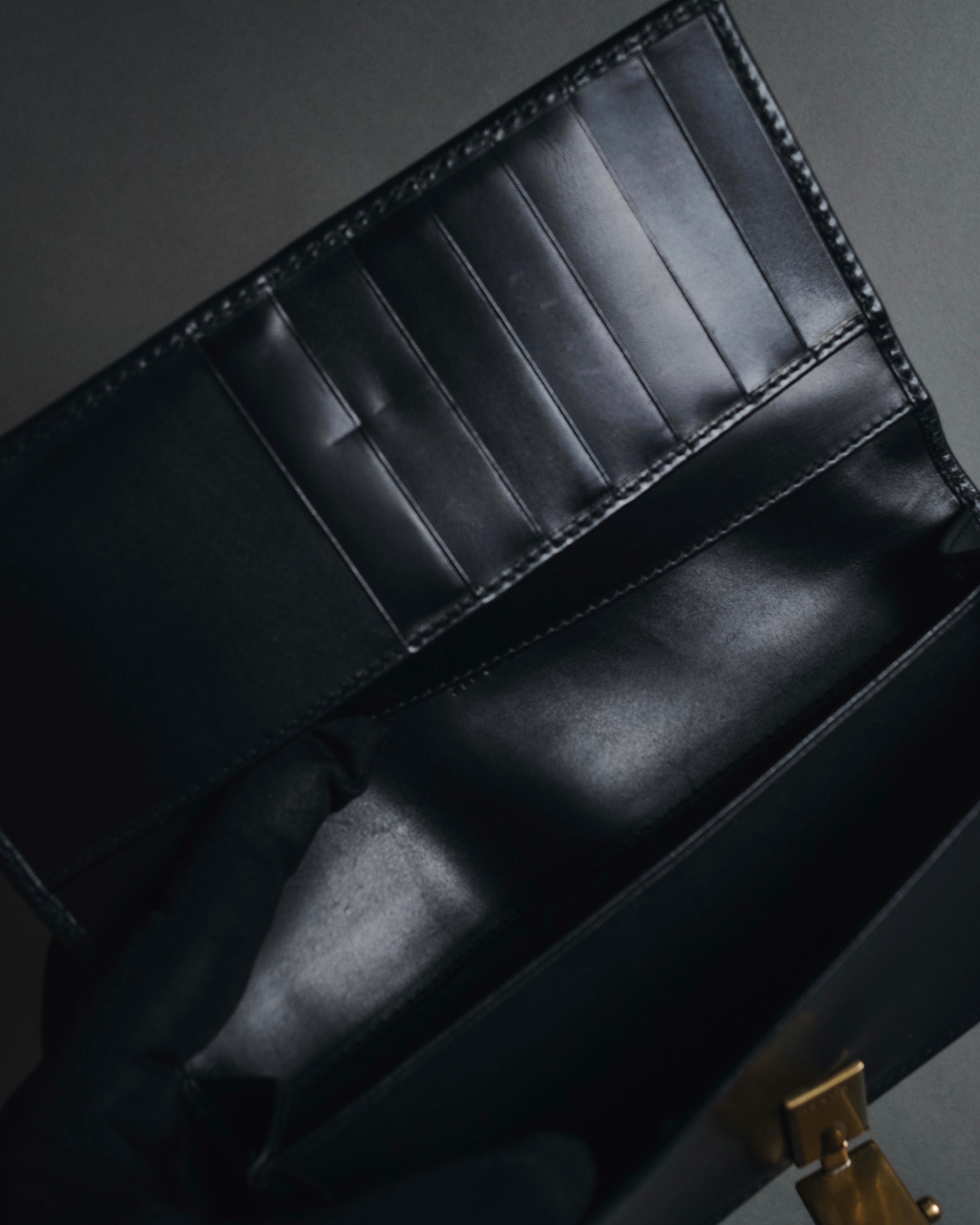 "GUCCI" Mid 00’s wood-lock leather long wallet