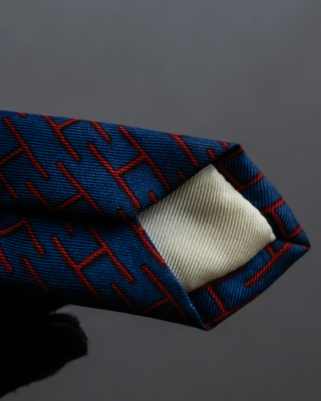 "HERMES" Geometric pattern H motif silk necktie