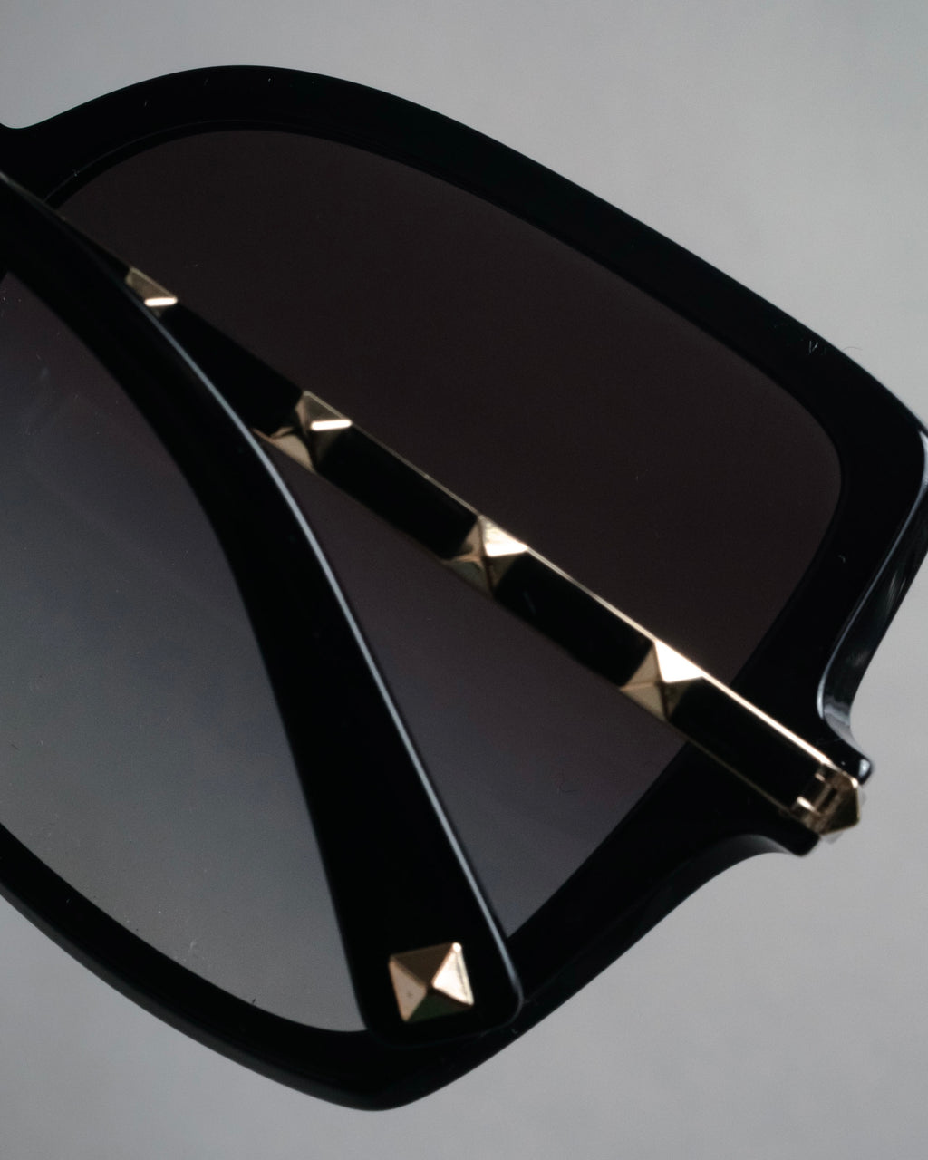 “VALENTINO” 2017’s-2022’s Rockstud sunglasses