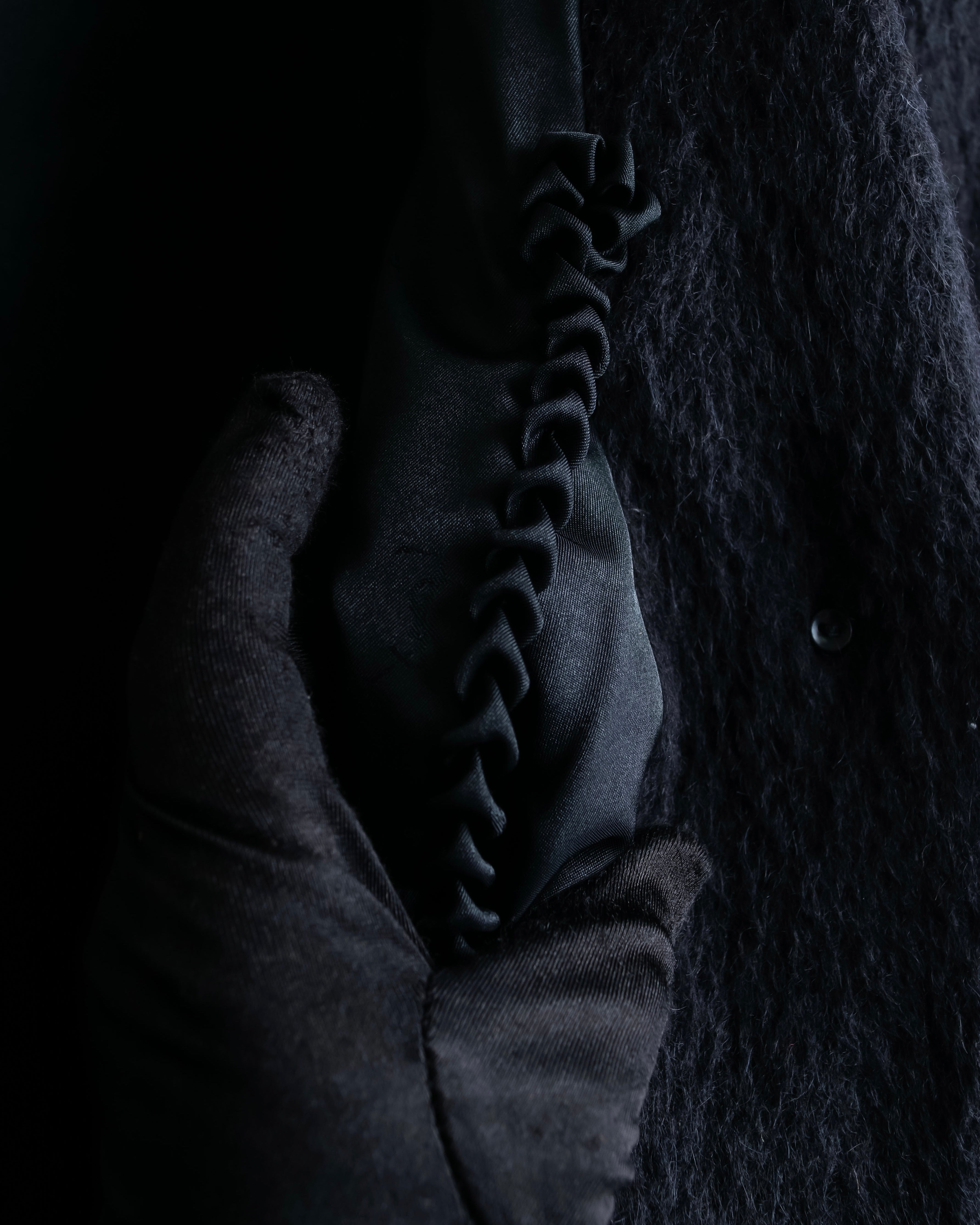 "YVES SAINT LAURENT" Large shawl collar black long coat