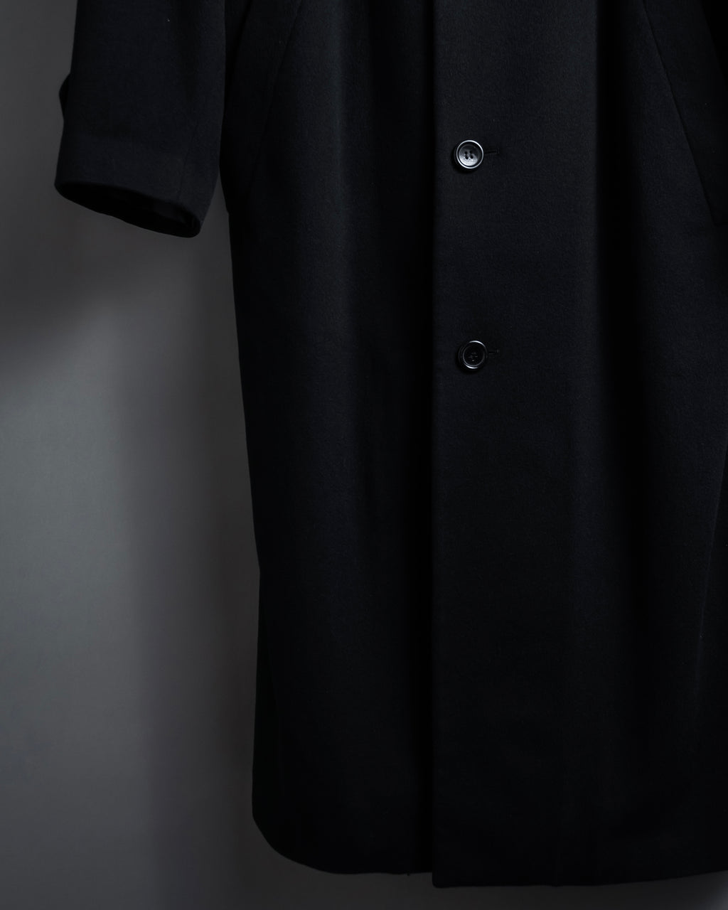 "BARBERINI" Minimalist detail 100% cashmere stand collar coat