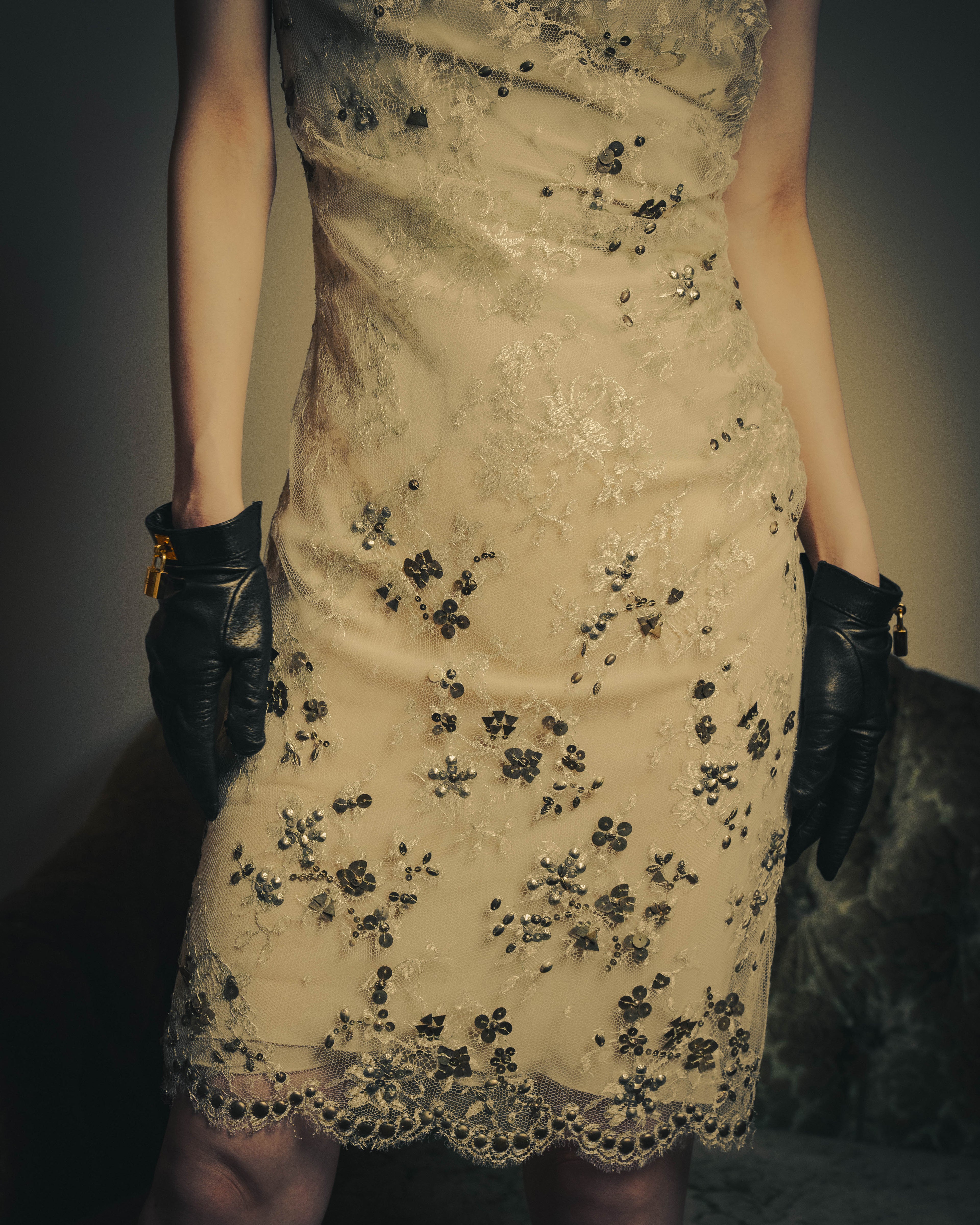 –SPECIAL– "VALENTINO" 00's-10's Embellished lace cocktail dress