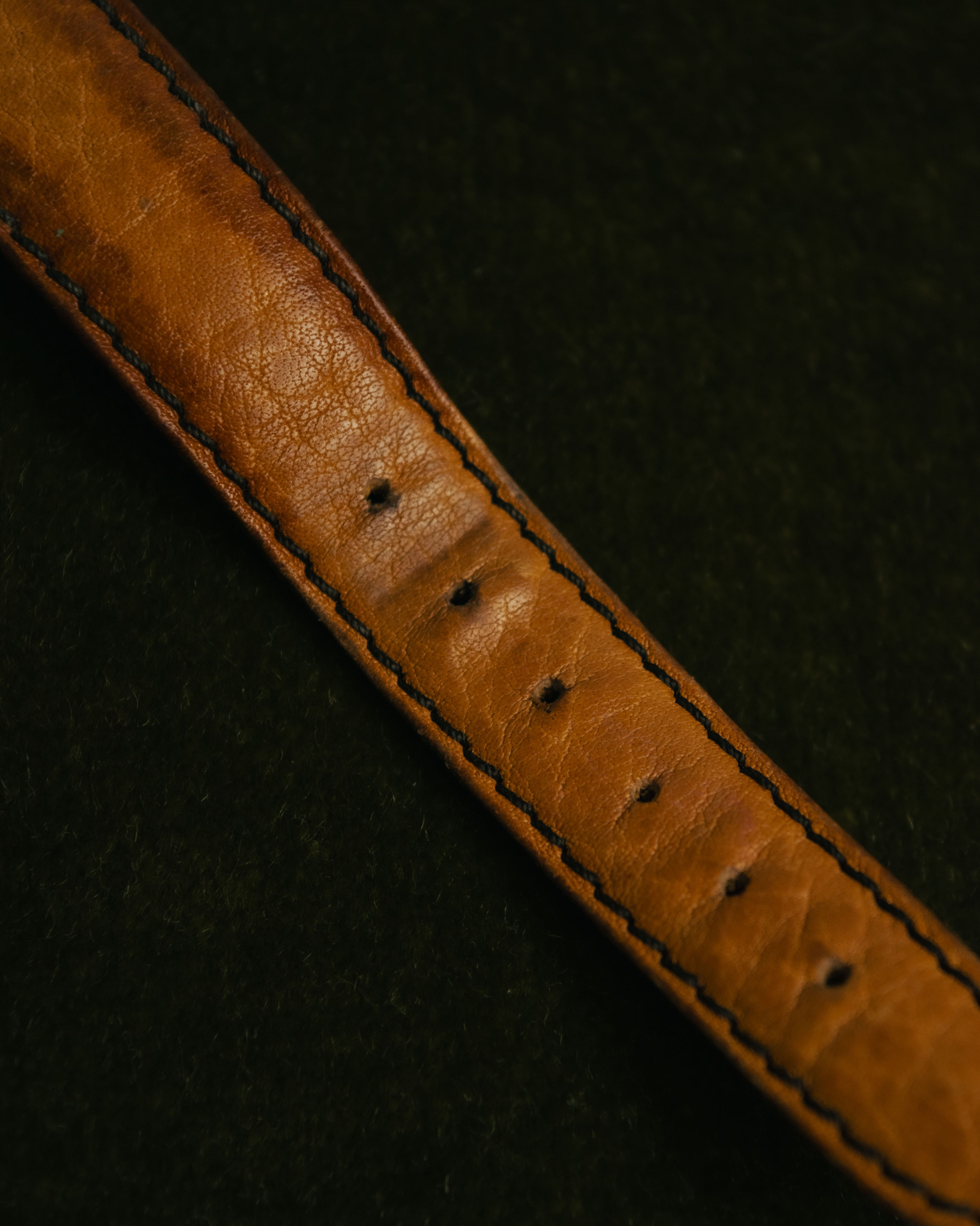 “FENDI” 80’s-90’s Rectangular quartz leather watch