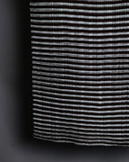 “ISSEY MIYAKE” pleats designed no sleeves high neck top