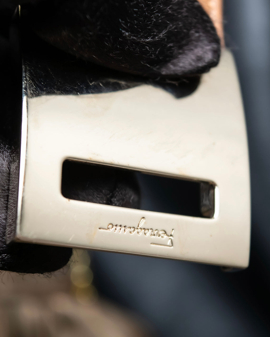 "Ferragamo" Gancini motif leather bangle