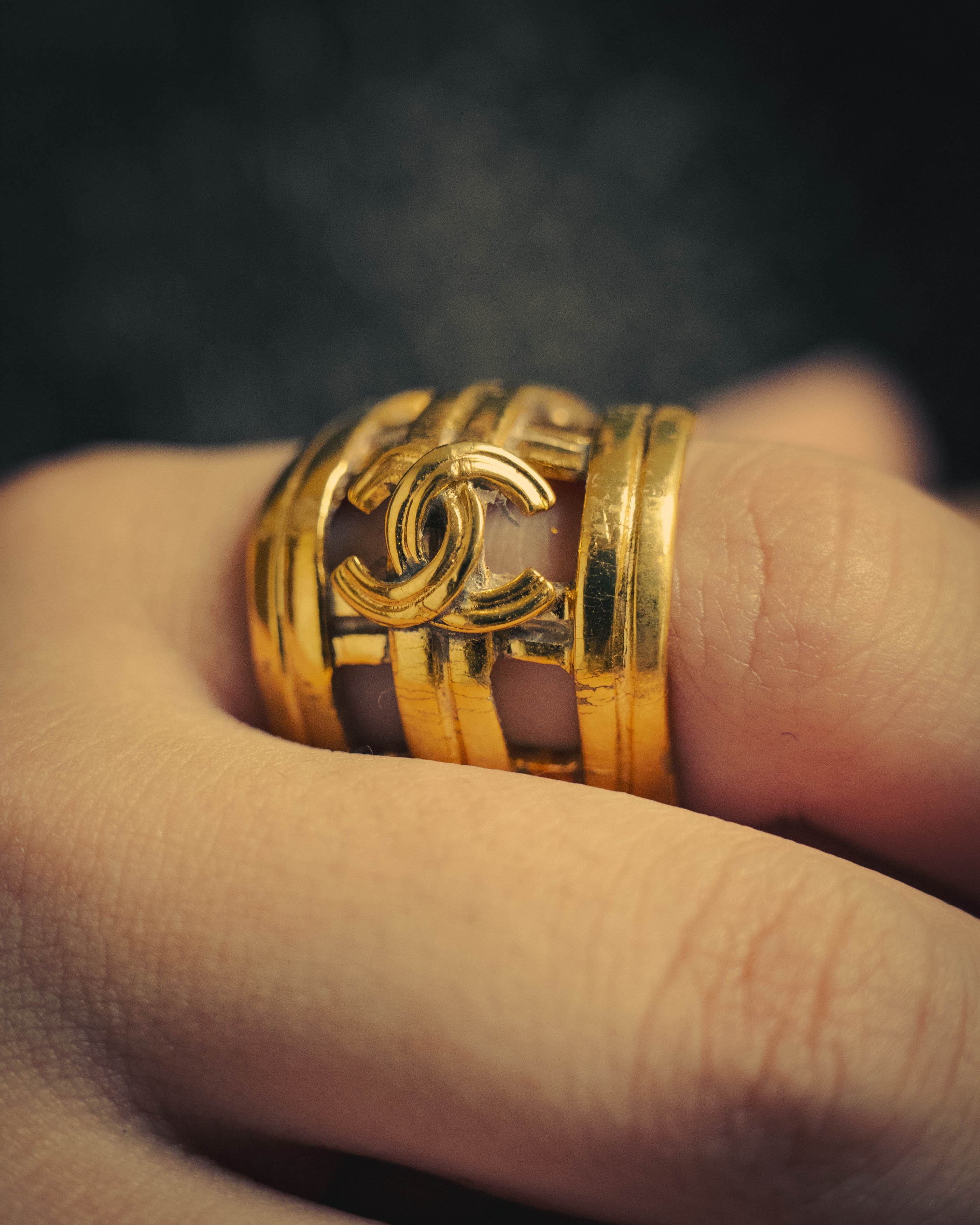 -SPECIAL- “CHANEL” 1996 Spring Collection Lattice CC wide band ring