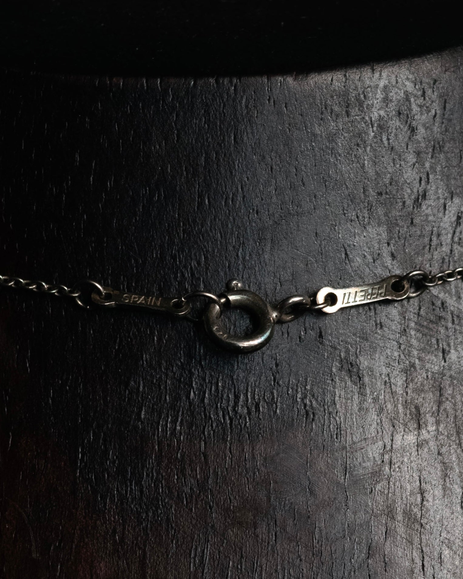 “TIFFANY & CO.” 90’s-00’s Peretti sculpted crucifix pendant