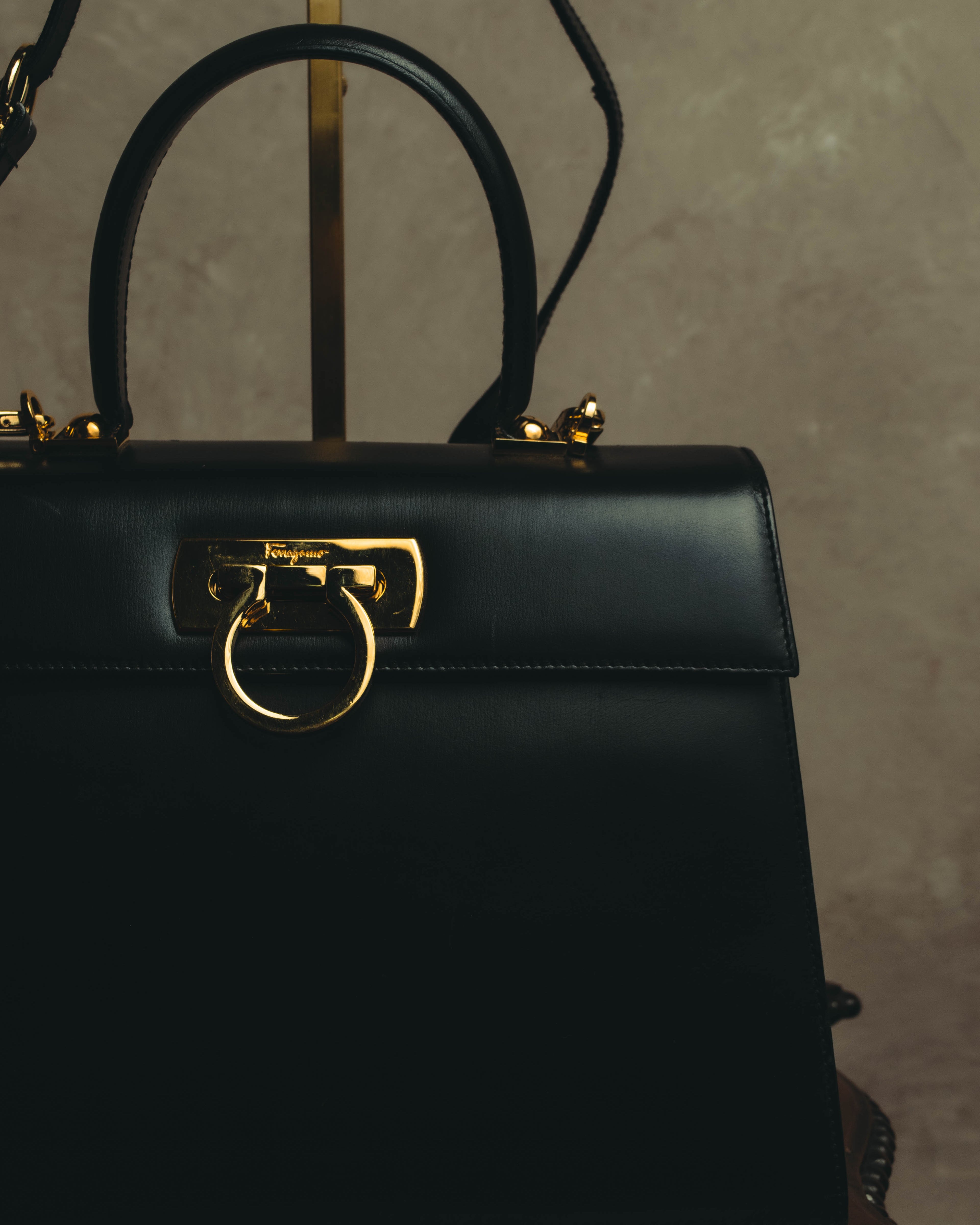 "Salvatore Ferragamo" 80's-90's Structured leather top handle bag