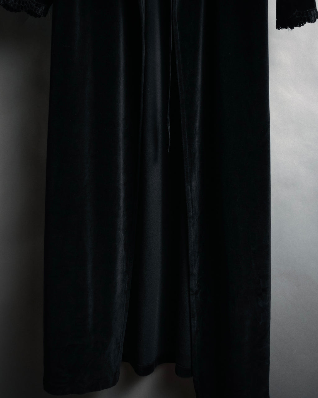 –SPECIAL– “Christian Dior”
80’s-90’s Velour lace trimmed robe coat