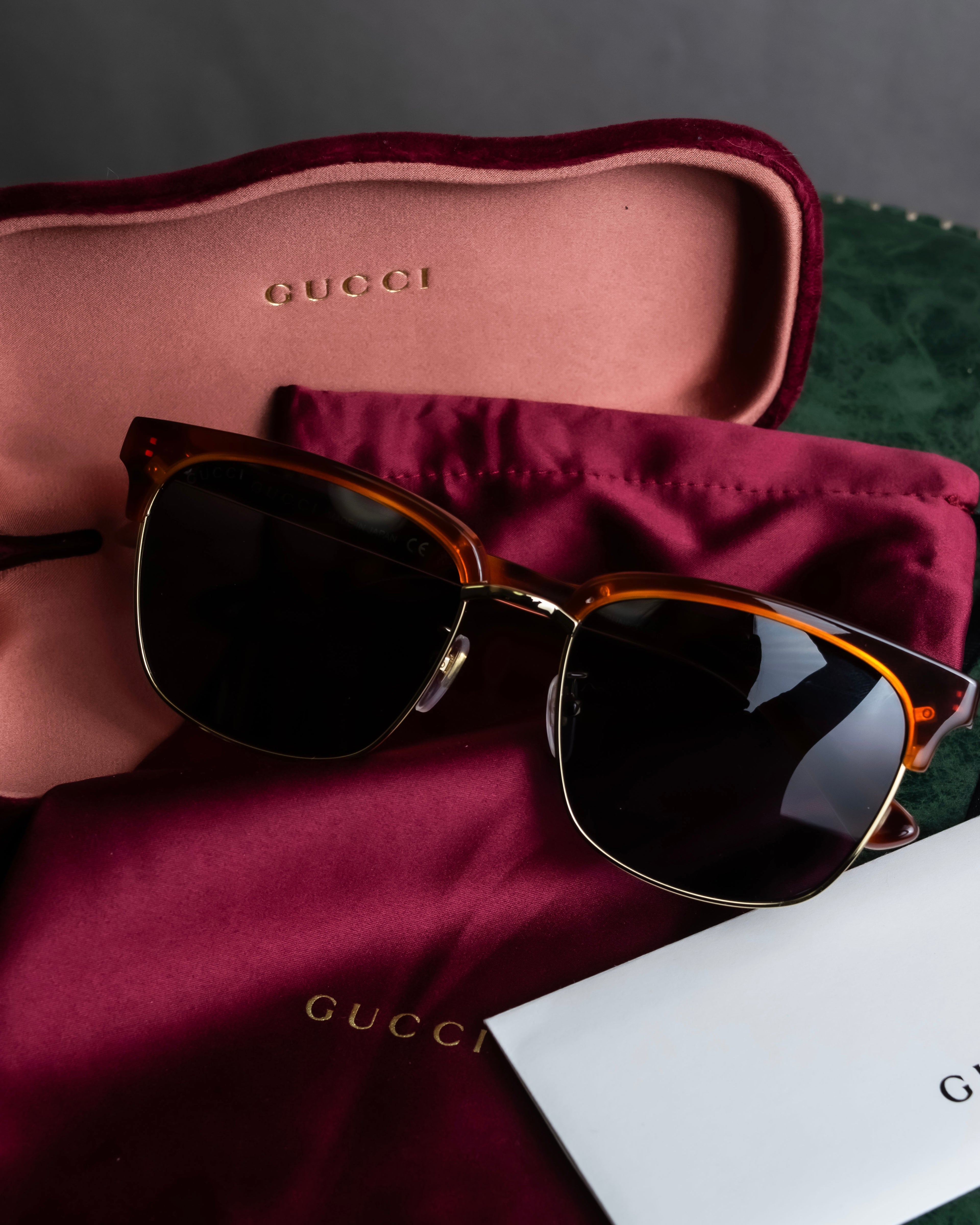 "GUCCI" Classic hermrim design sunglasses