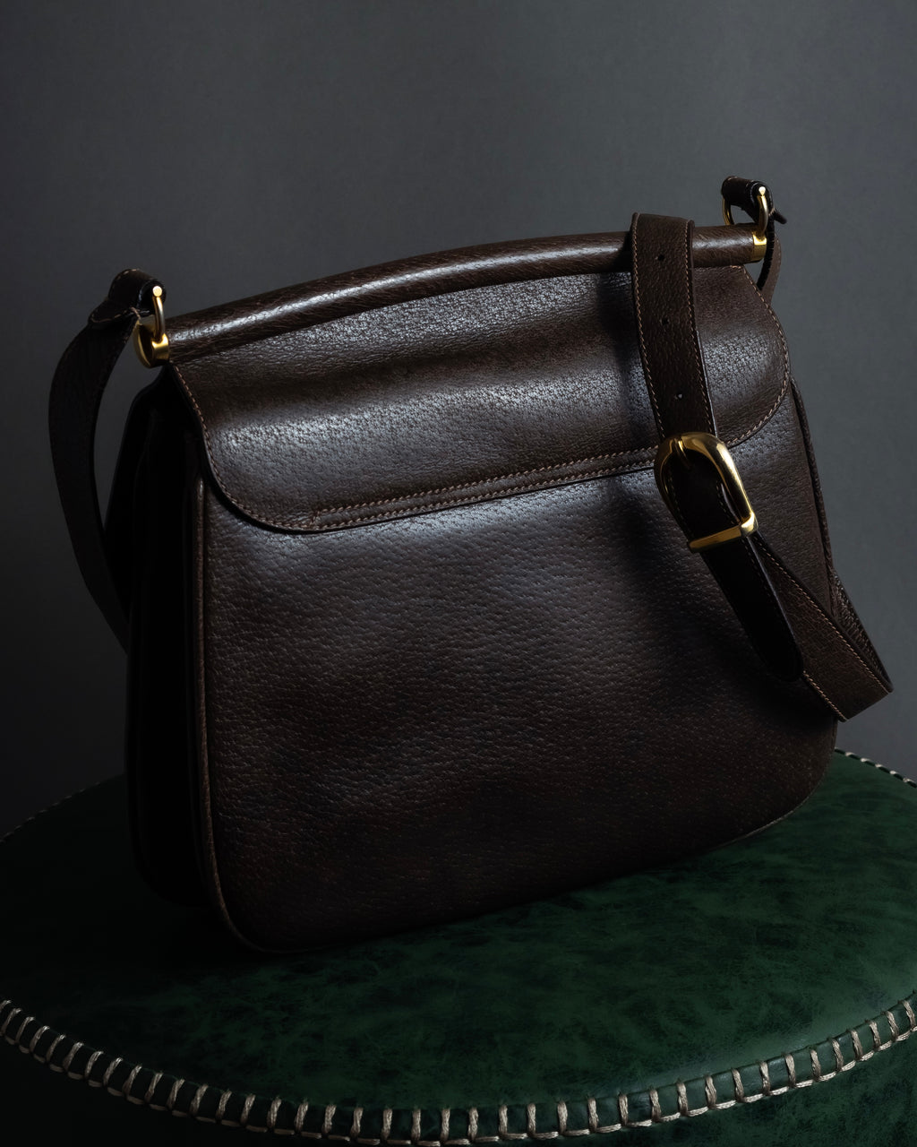 "GUCCI" Bar-shaped fastener design leather shoulder bag