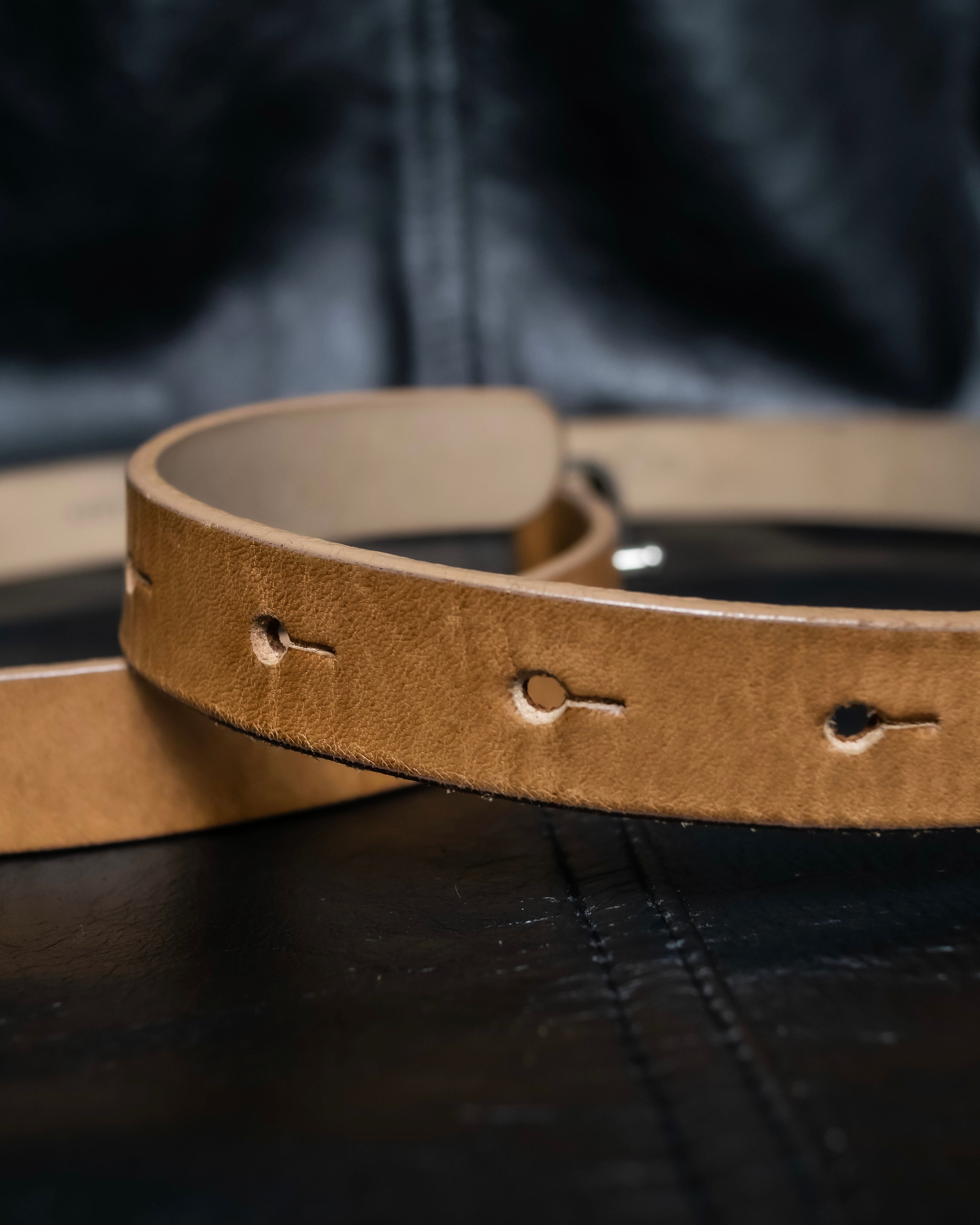 "Maison Martin Margiela" No. 11 Bella Pelle minimal design leather belt