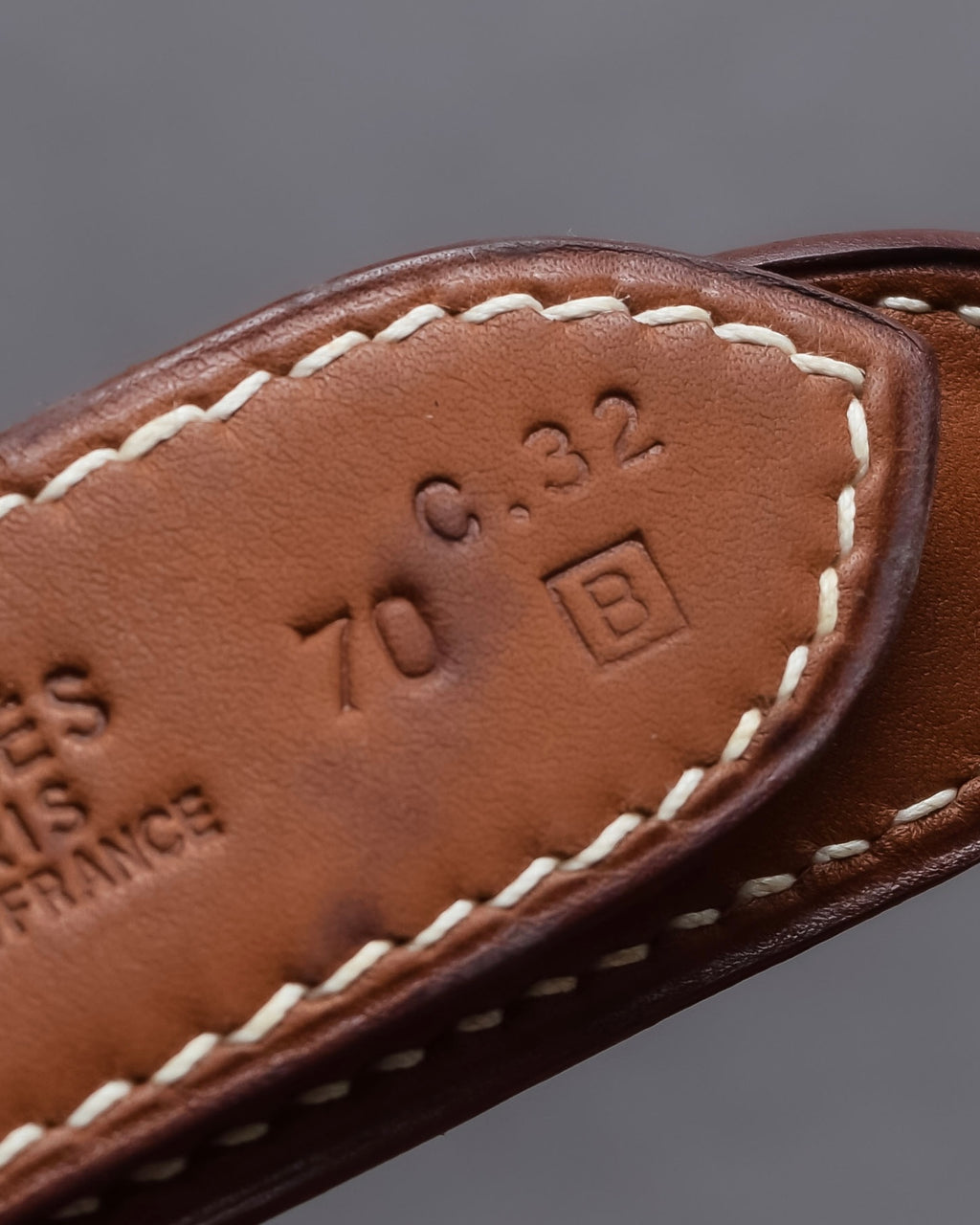 "HERMES" Hand stitched contrast saddle leather belt