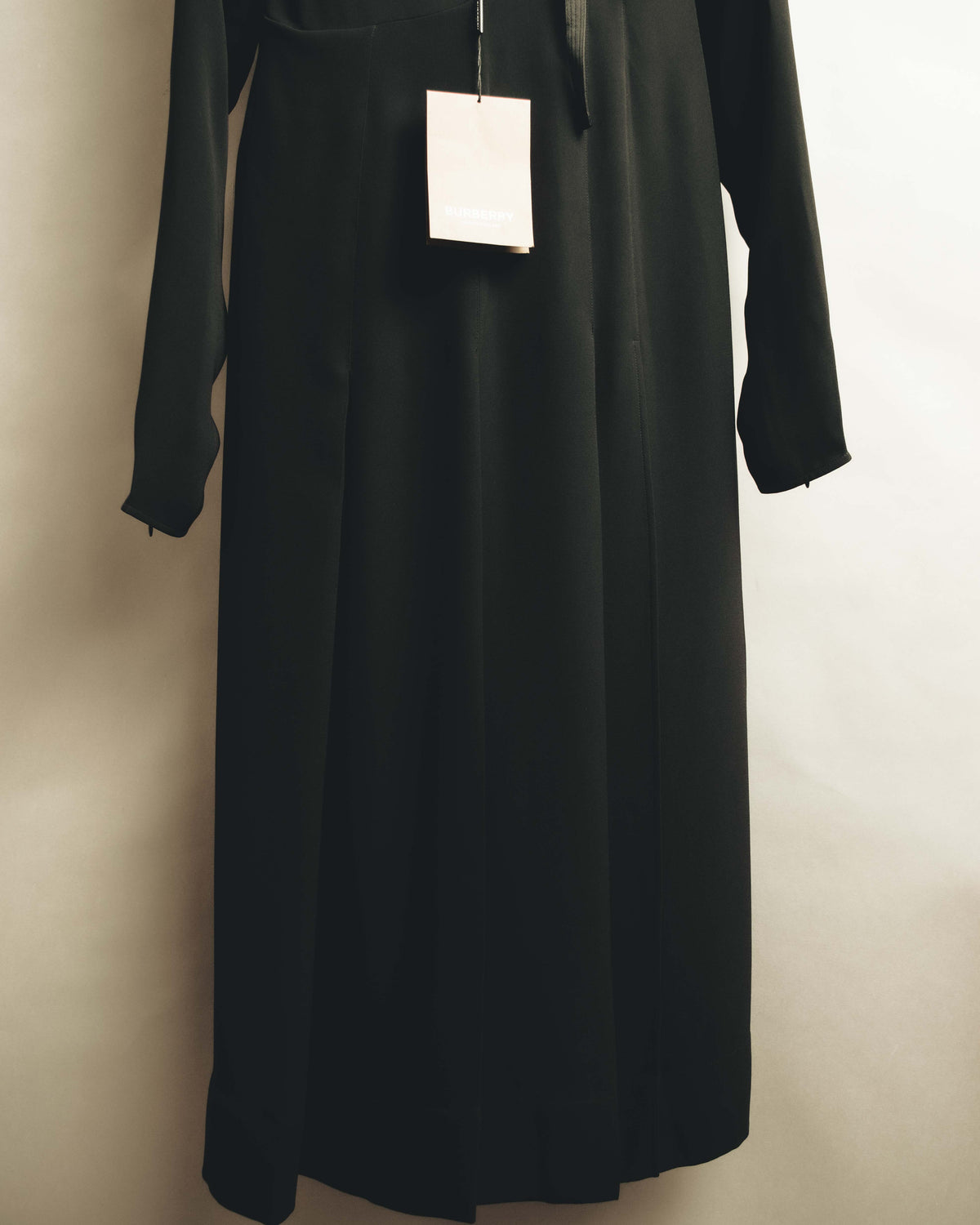"BURBERRY" 2010's-20's Pleated silk midi dress